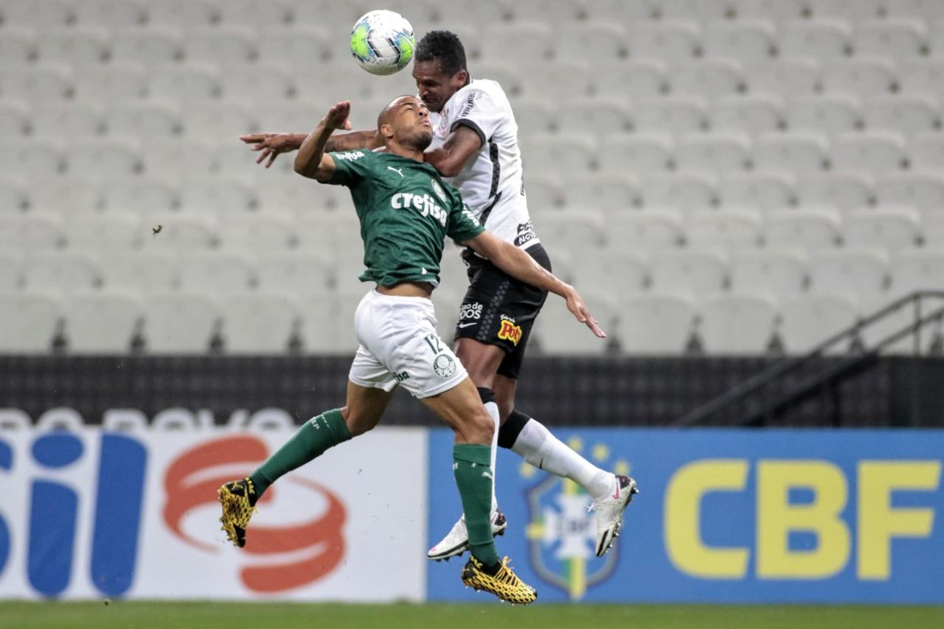 Jô - Corinthians x Palmeiras