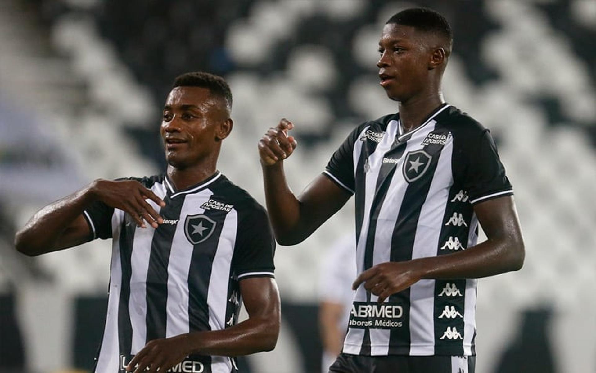 Kalou e Matheus Babi - Botafogo x Vasco