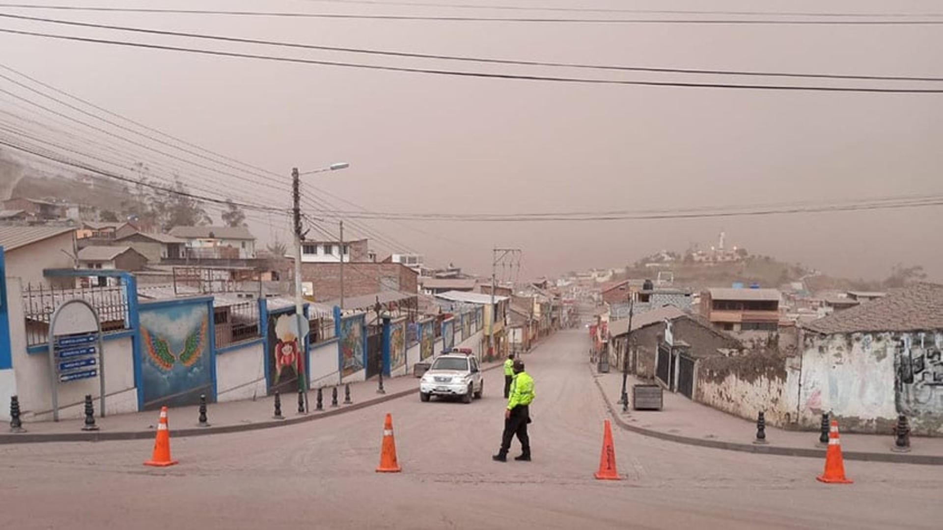 Queda de cinzas em Guayaquil