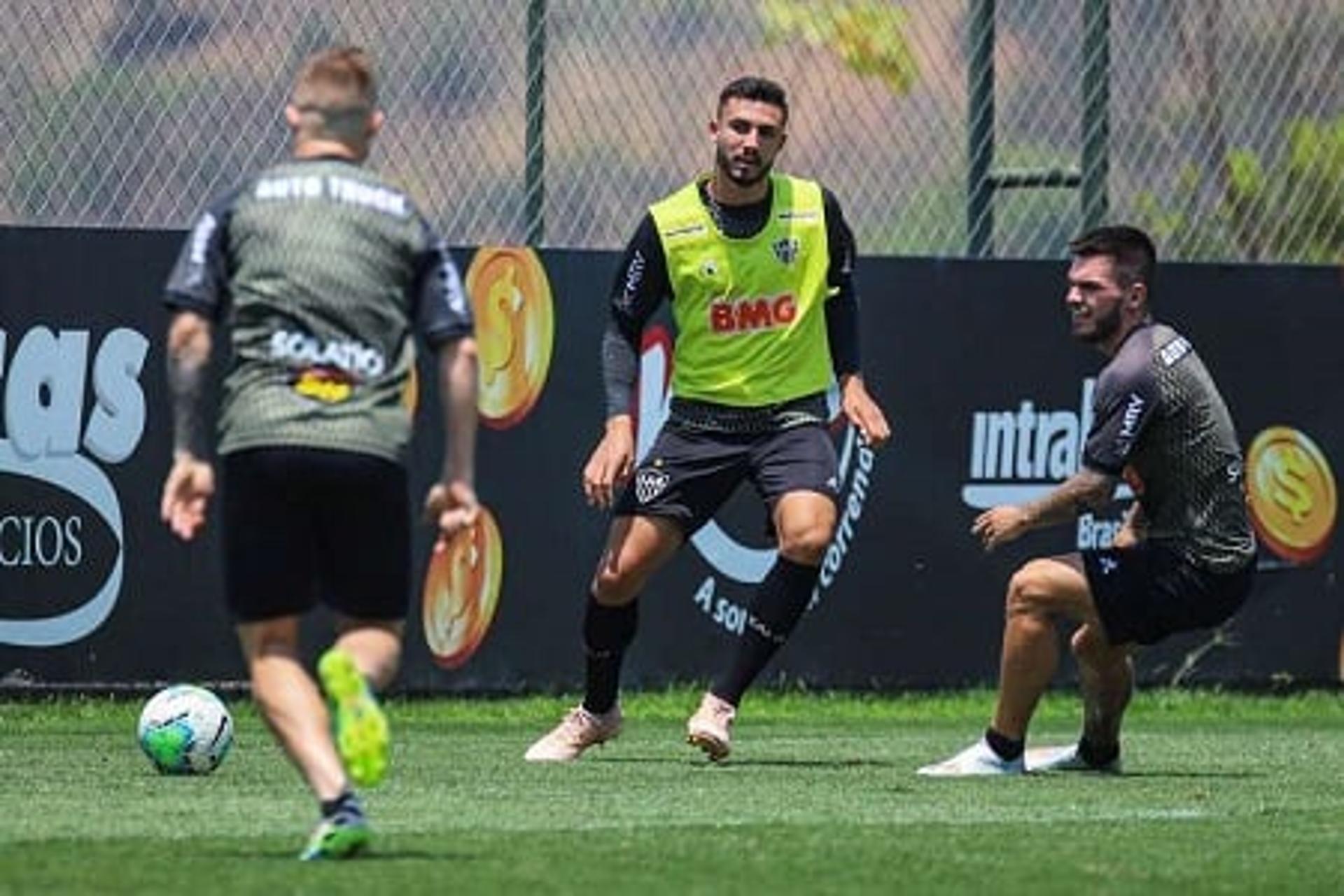 Gustavo foi promovido ao elenco principal do Galo em 2020