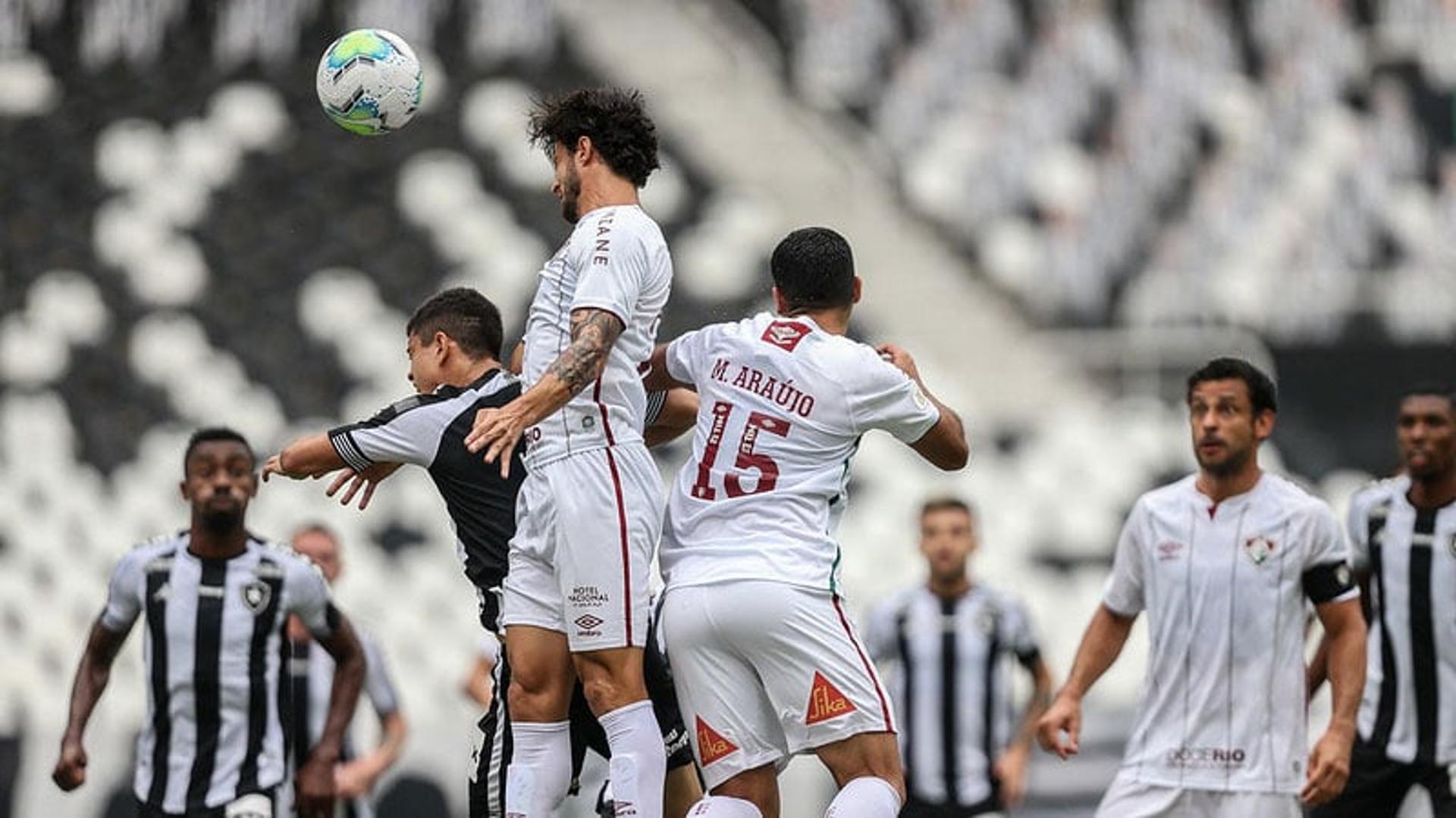 Botafogo 1 x 1 Fluminense: as imagens do clássico