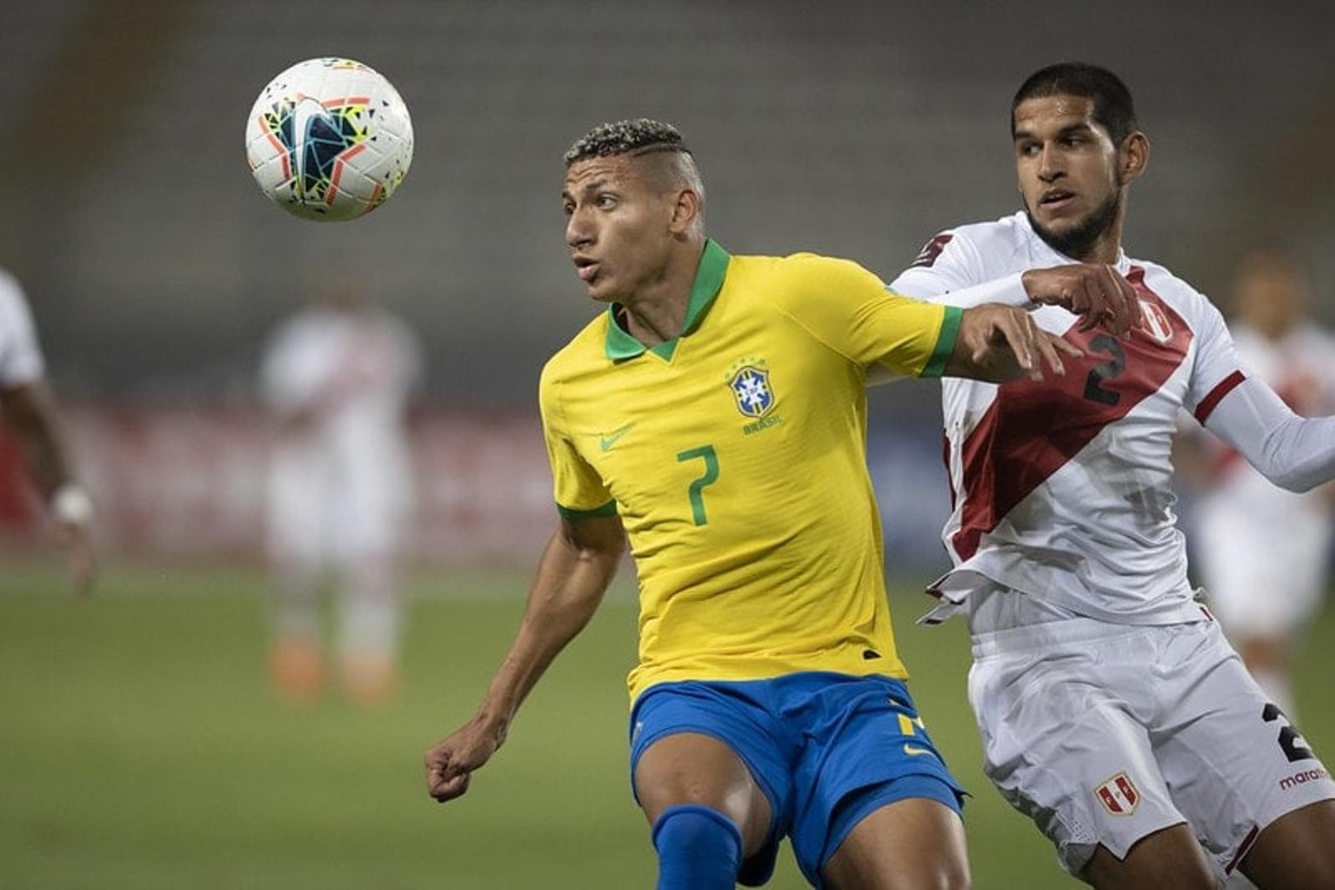 Peru x Brasil - Richarlison