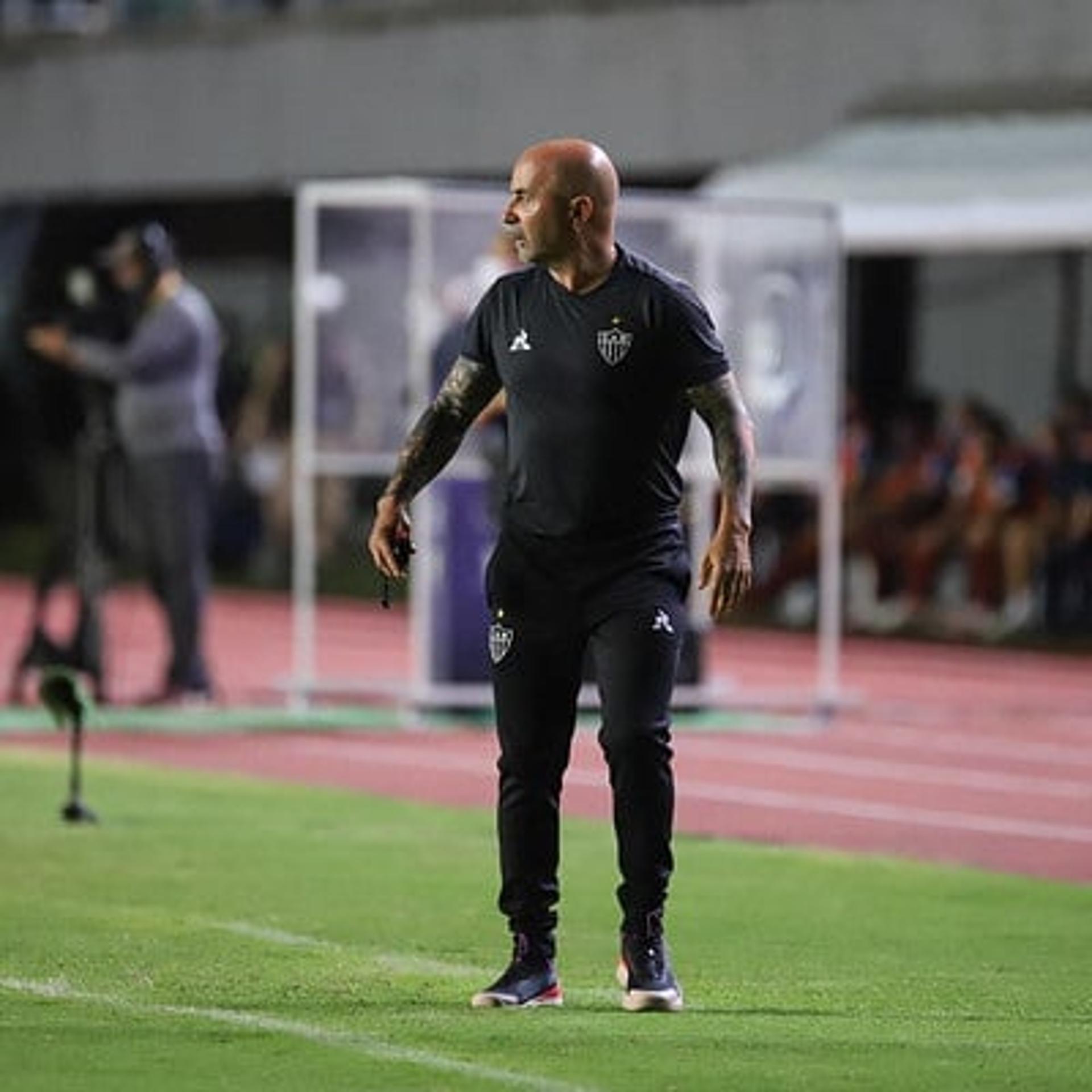 Sampaoli havia "jogado a toalha" antes mesmo do fim do jogo, pela má atuação do time no segundo tempo