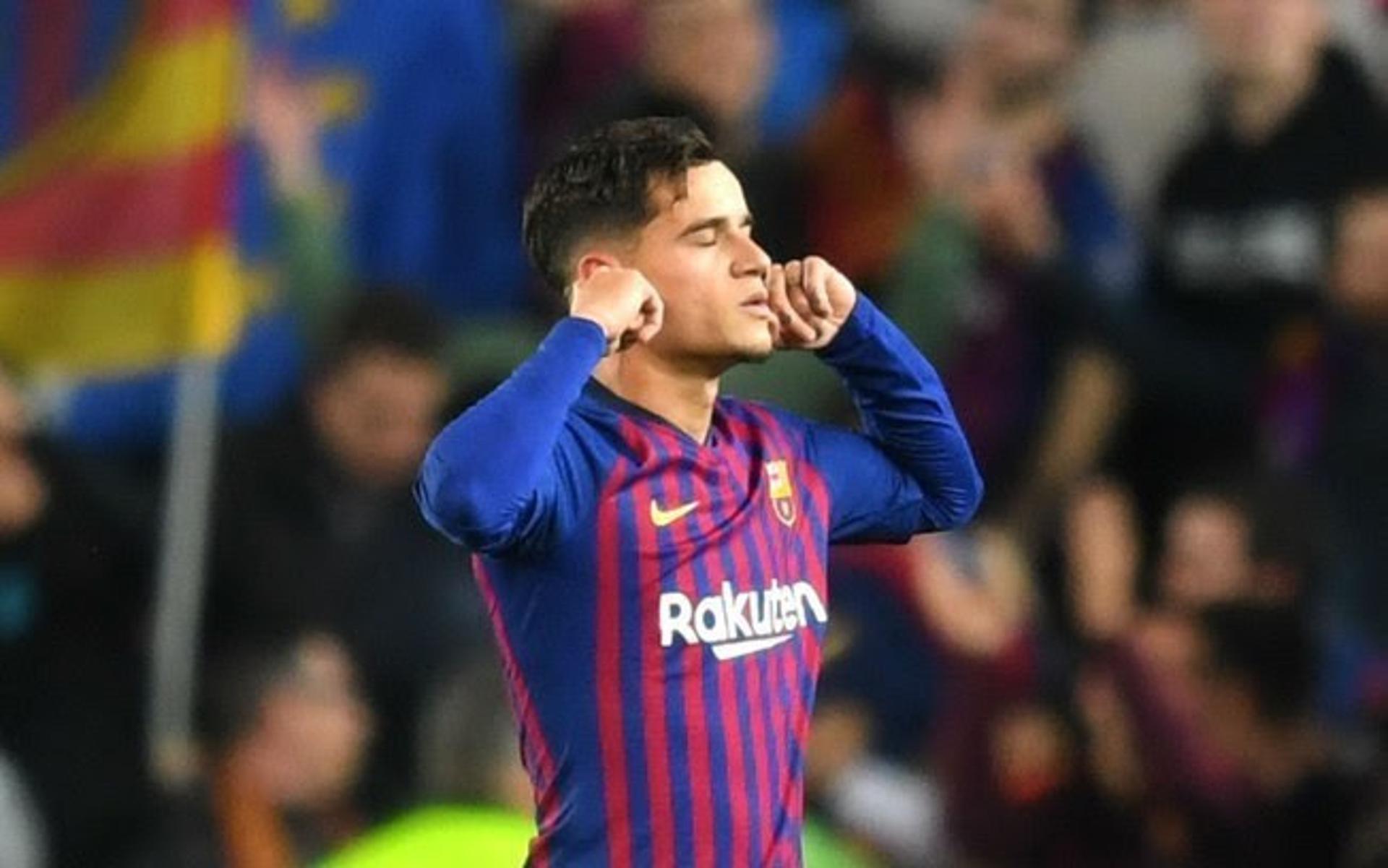 Philippe Coutinho comemorando gol pelo Barcelona, após receber críticas da torcida