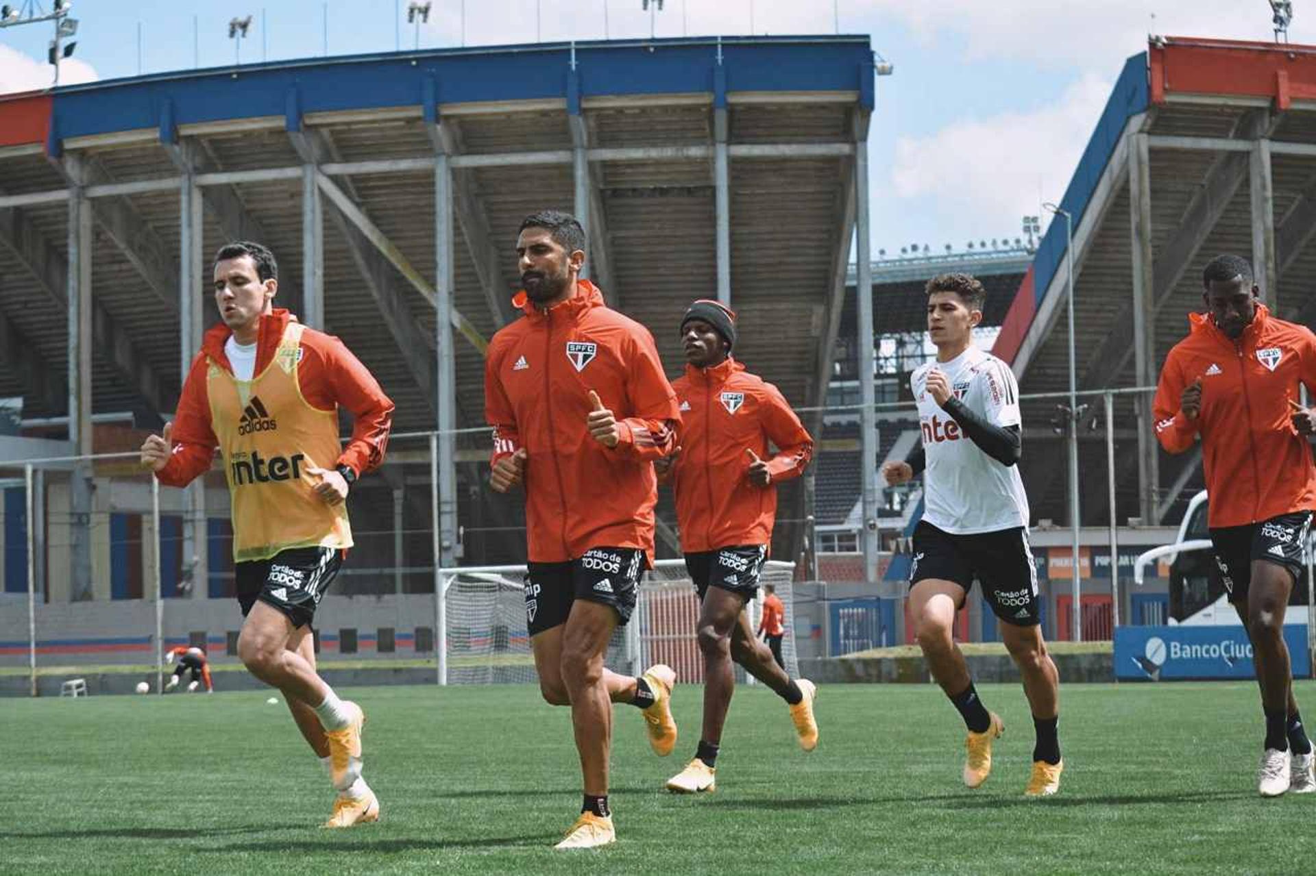 Jogadores que não iniciaram a partida contra o Lanús, na última quarta, treinaram com bola no CT do San Lorenzo