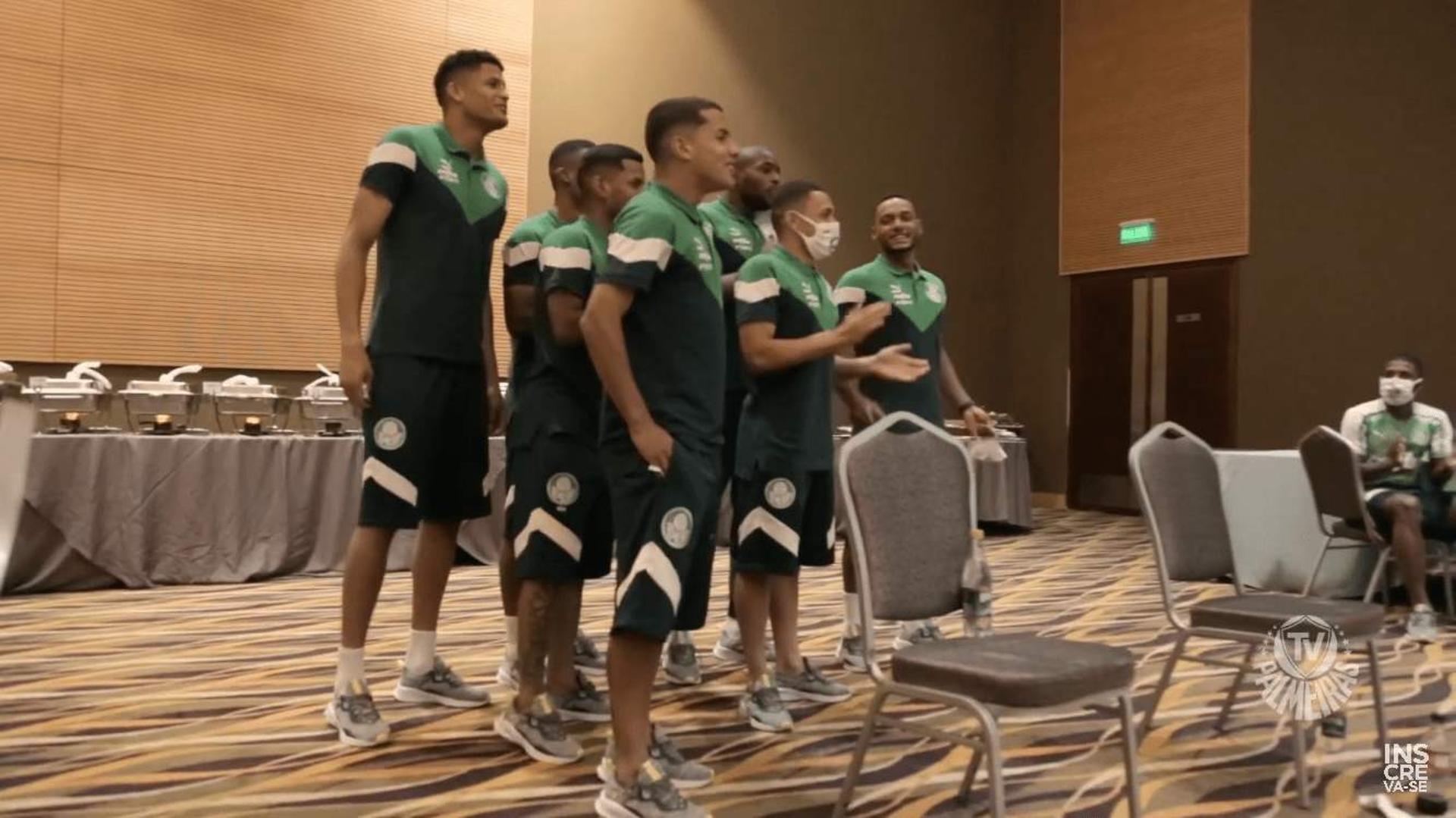 Jovens da base do Palmeiras