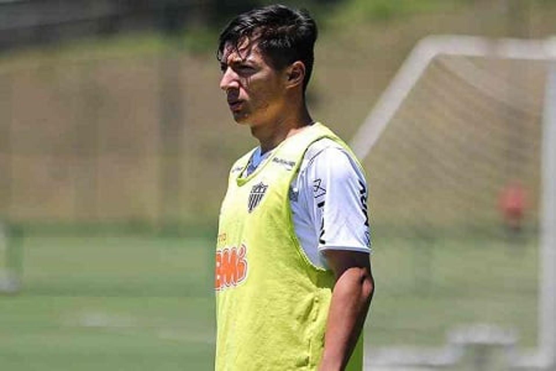 Alan Franco voltou a BH na sexta-feira, 27, e  treinou com o elenco do Galo neste sábado após se recuperar da Covid-19