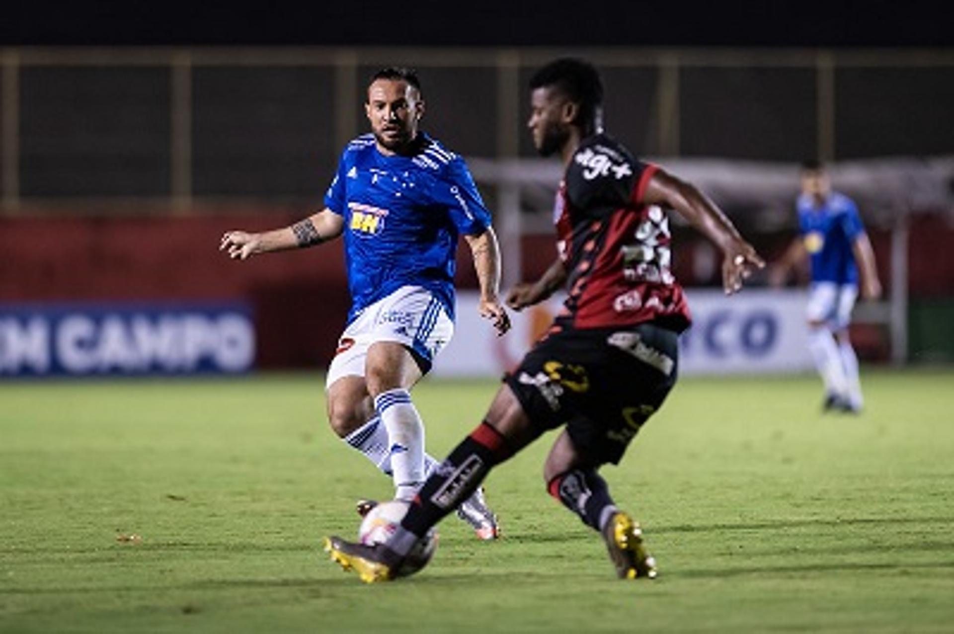 Giovanni Piccolomo fez sua estreia, agradou Felipão e pode ter mais chances no meio de campo celeste