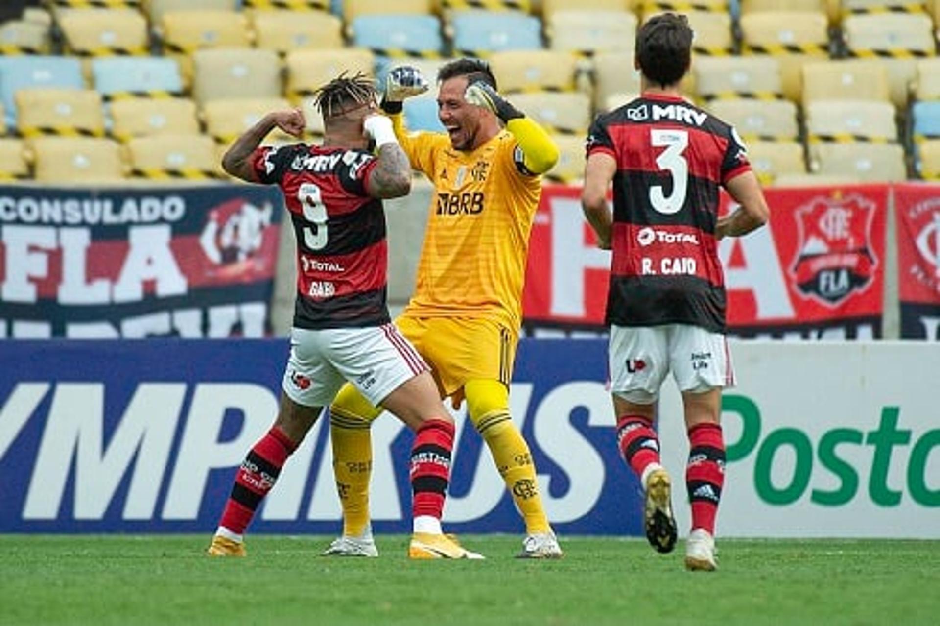 Flamengo 4 x 1 Santos: as imagens da partida no Maracanã