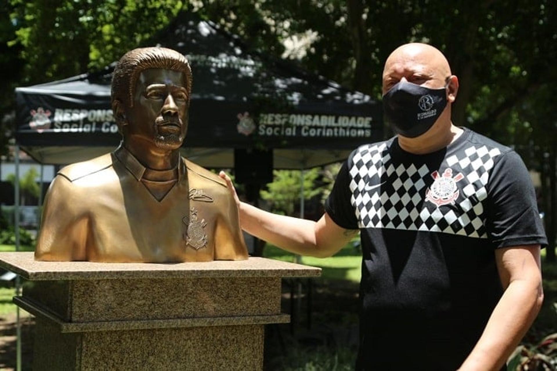 Busto Ronaldo Giovaneli - Corinthians