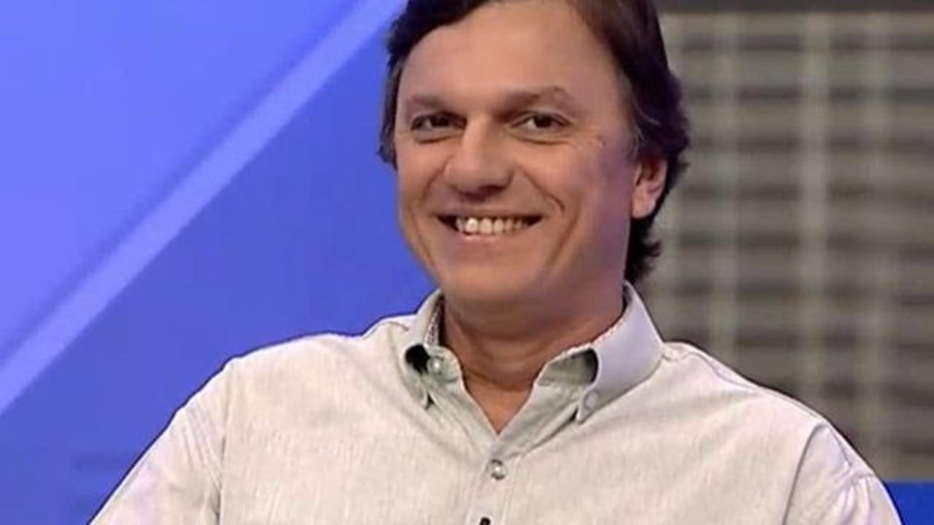 Mauro Cezar sorrindo