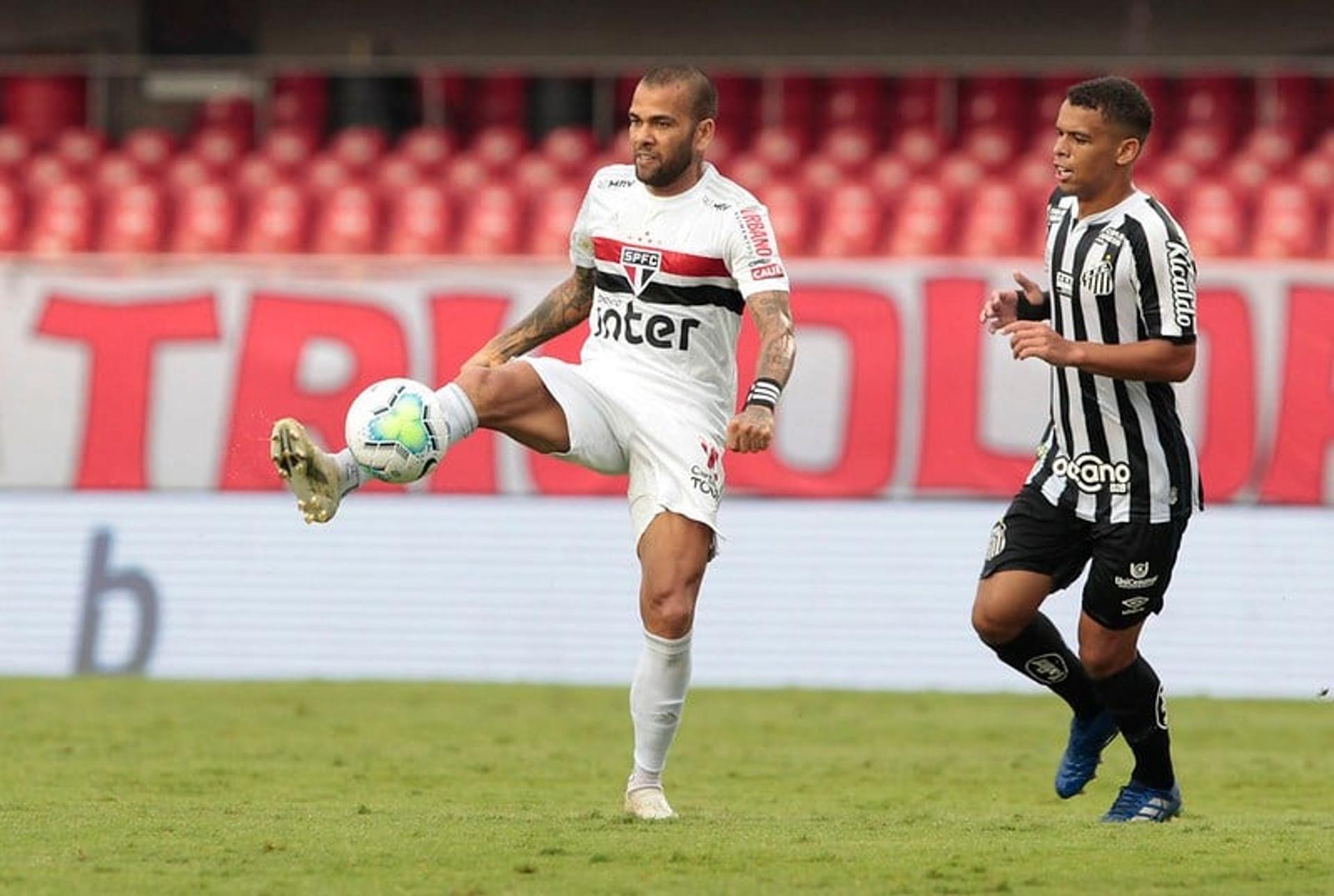 Daniel Alves - São Paulo x Santos