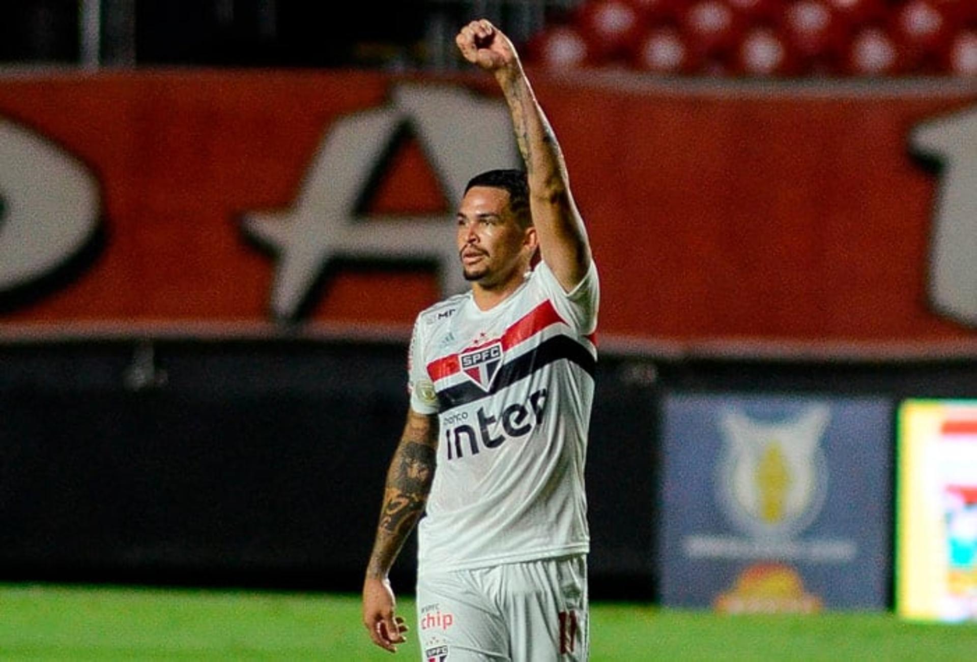 São Paulo x Internacional - Luciano