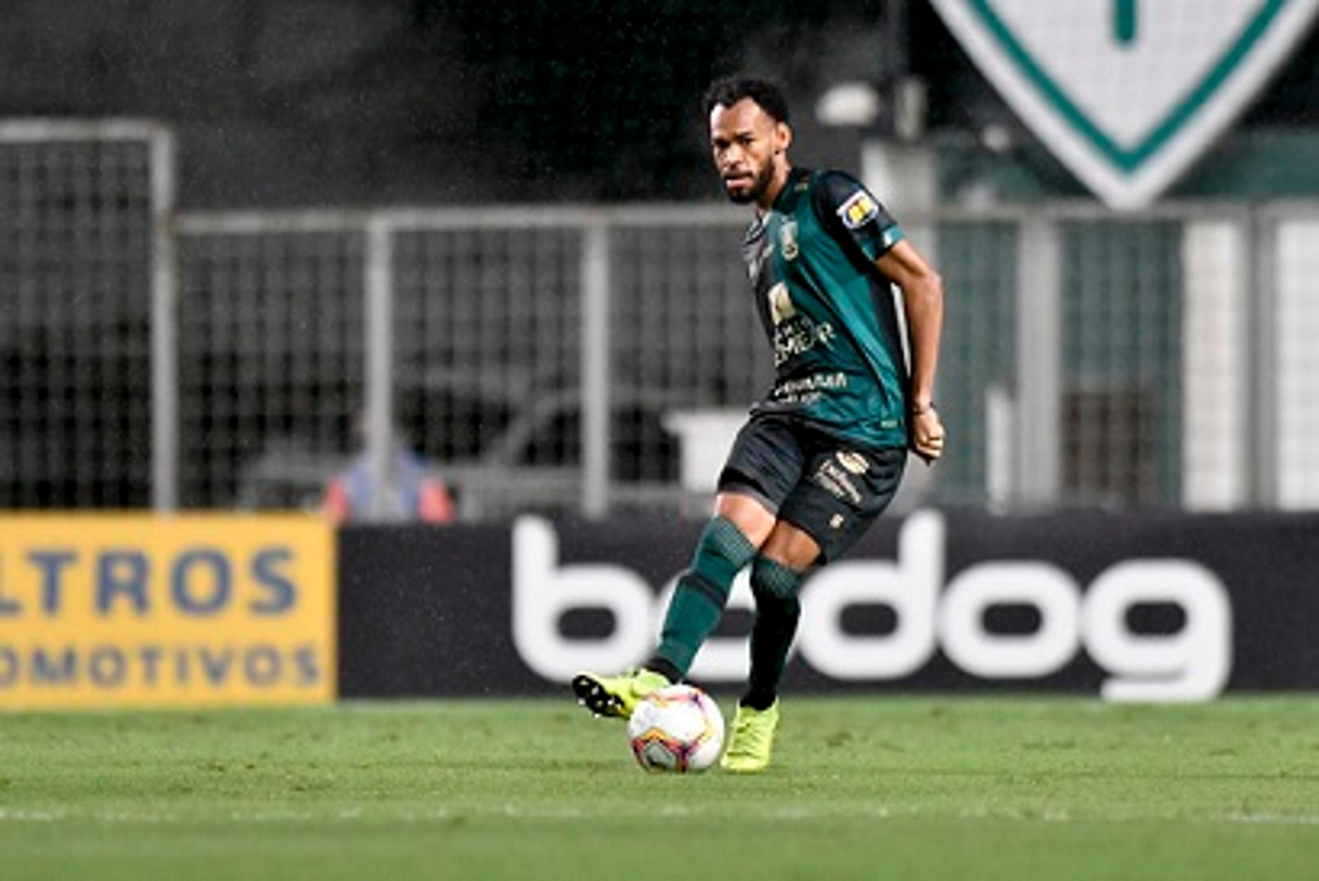 Anderson Jesus fez boa temporada. Ele começou no banco, mas virou titular do time de Lisca