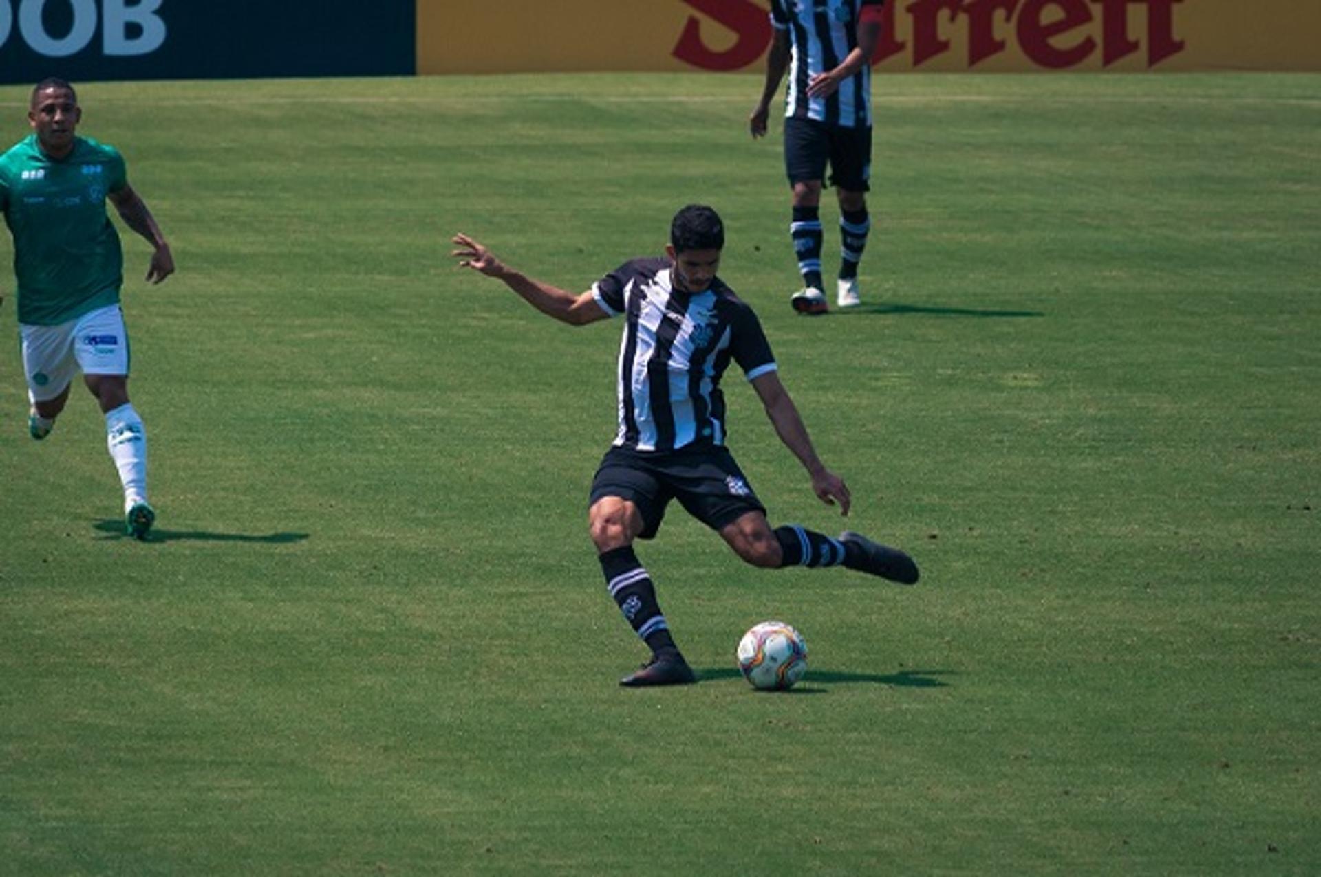 Guarani x Figueirense - Victor Oliveira