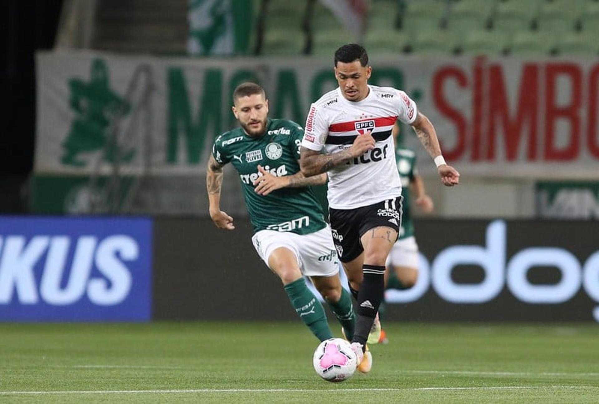 O São Paulo venceu o clássico com o Palmeiras no primeiro turno por 2 a 0