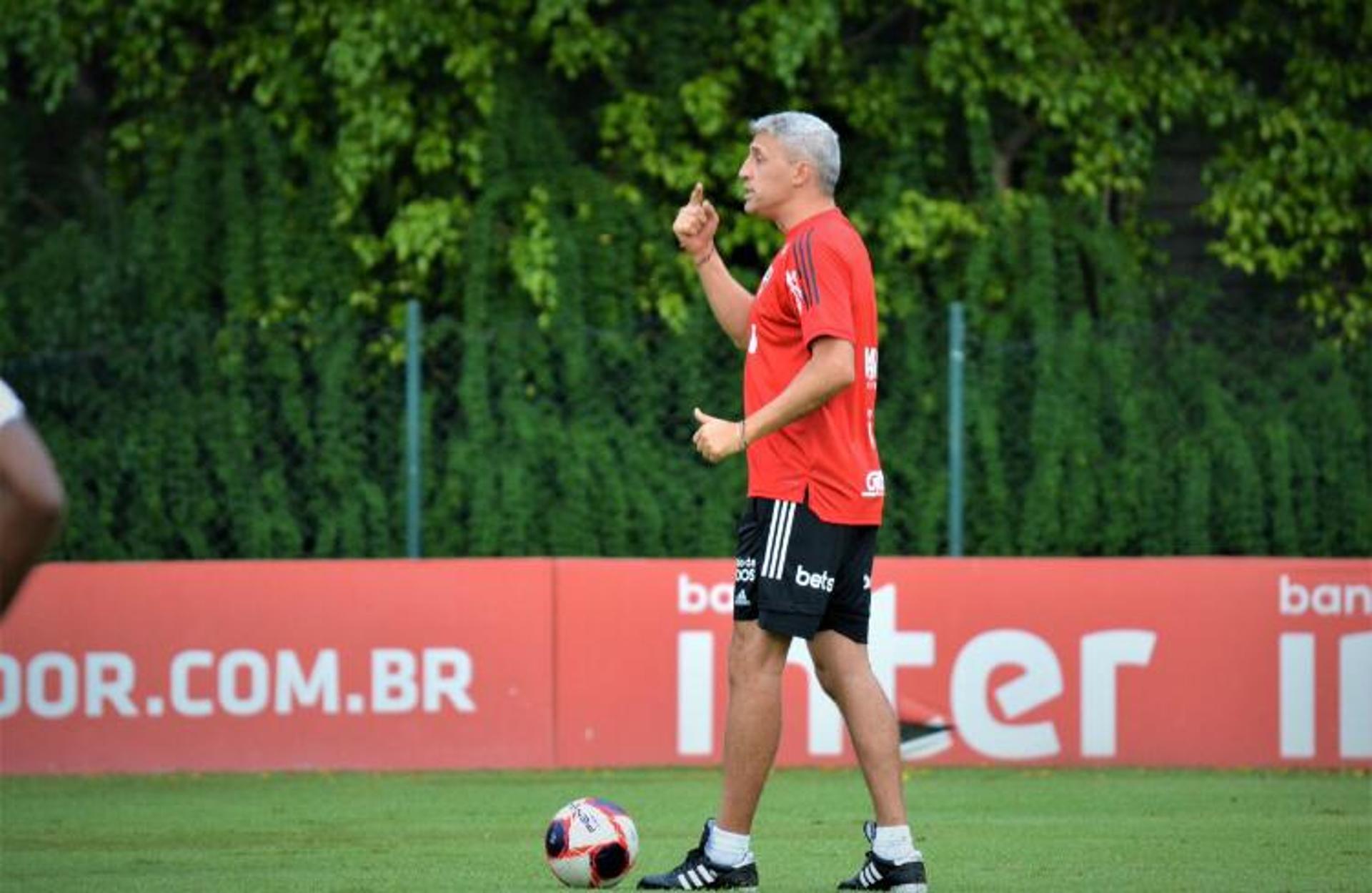 Crespo no último treino antes de sua estreia