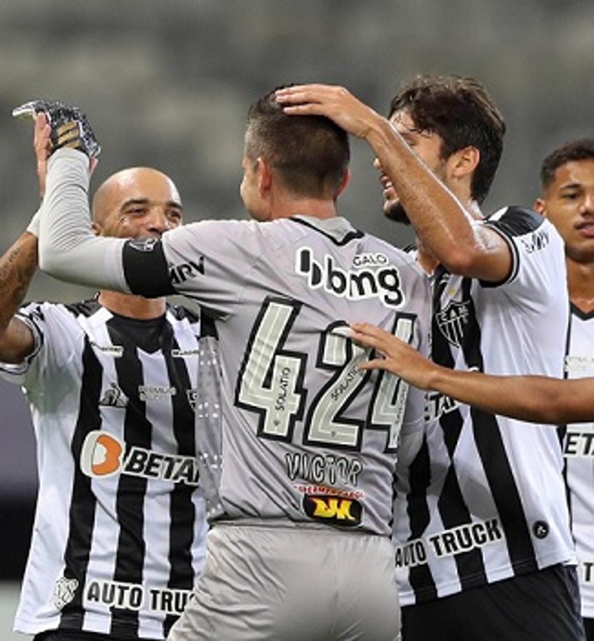 Tardelli abriu o placar na festa de despedida do goleiro Victor, que deixa o Galo após nove anos