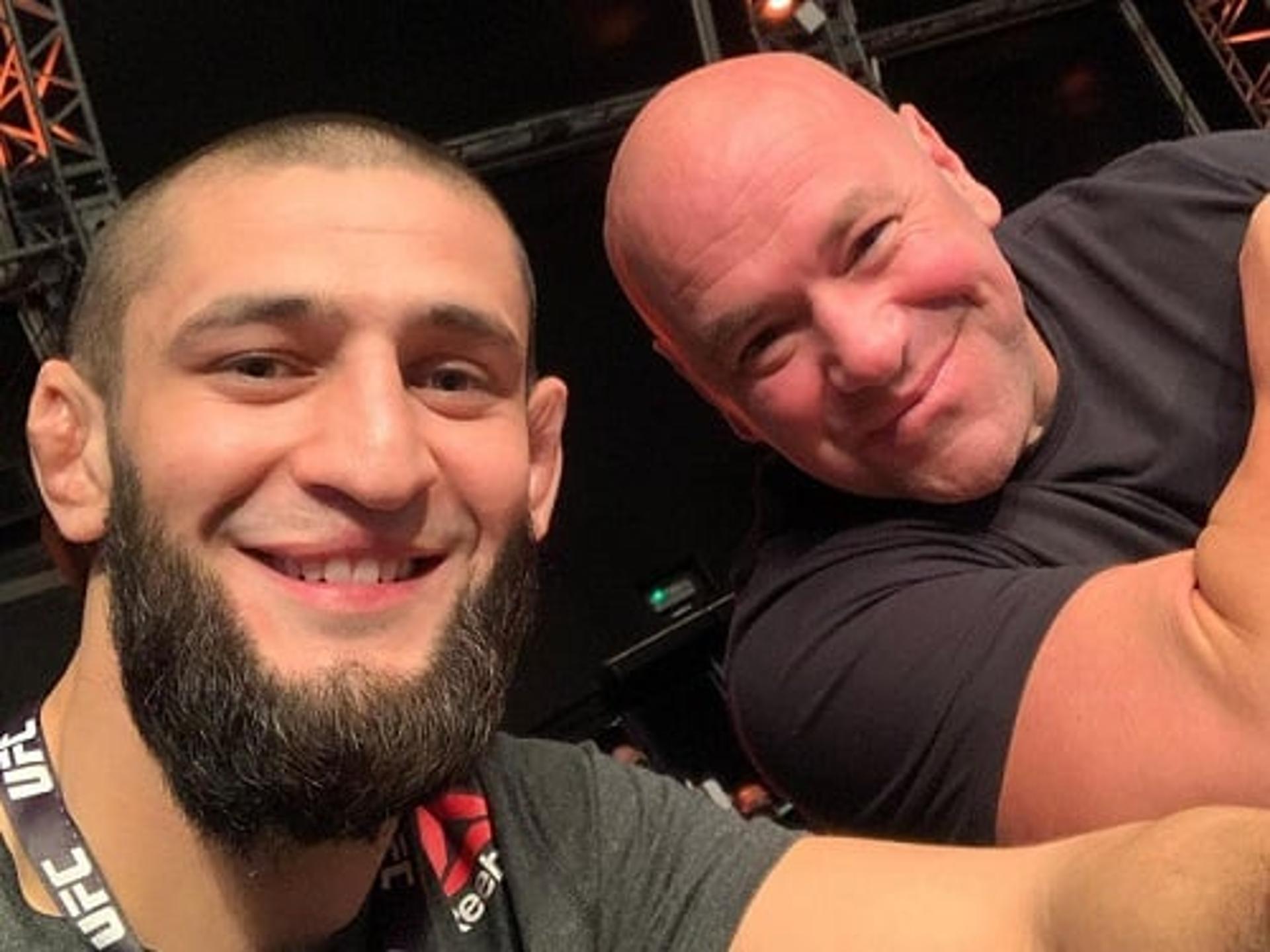 Dana White é fã declarado de Chimaev, de apenas 26 anos (Foto: Reprodução/Instagram)