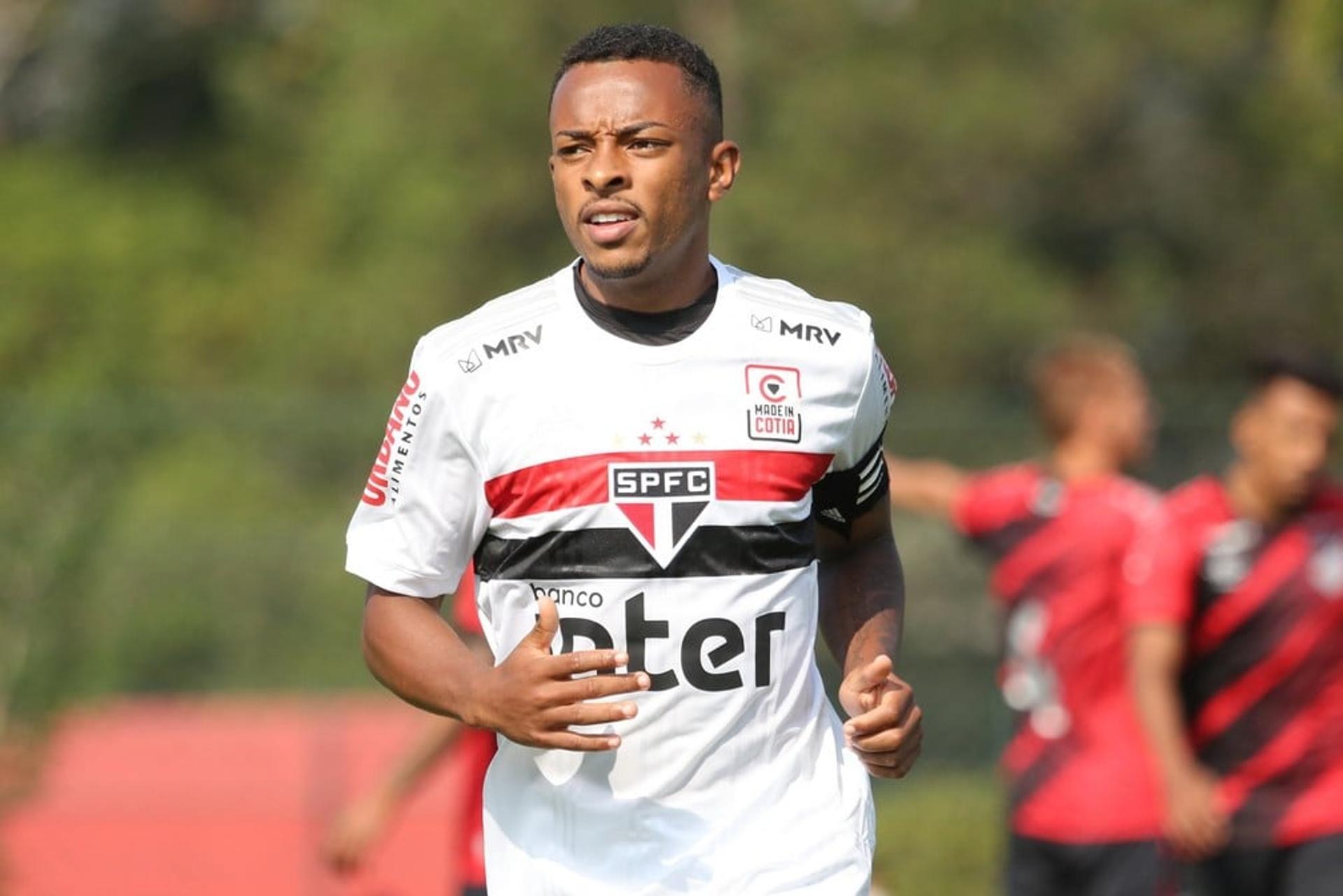 Welington, lateral-esquerdo do São Paulo