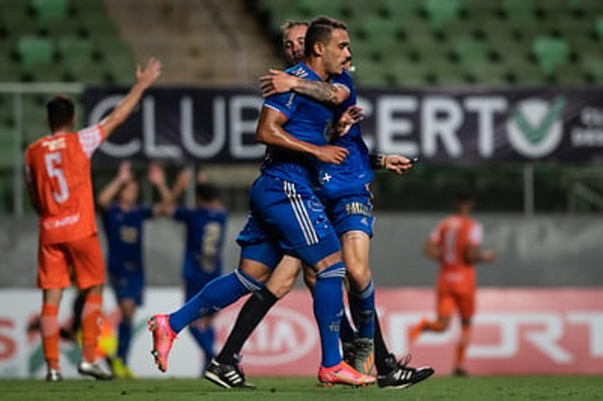 Pottker fez o gol da Raposa na vitória sobre o Coimbra