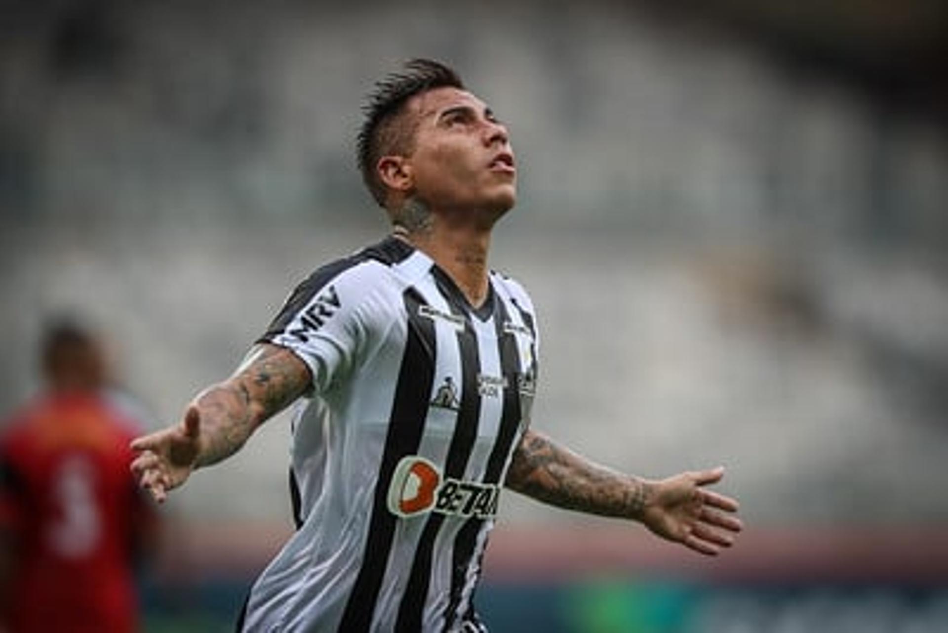 Vargas abriu o caminho para o triunfo alvinegro no Mineirão, marcando o tento diante do Pouso Alegre