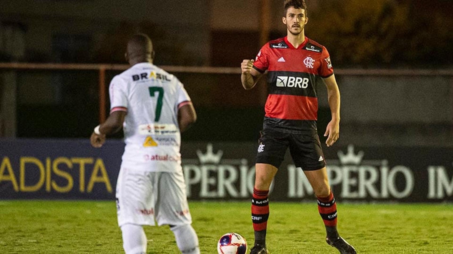 Flamengo x Portuguesa - Gustavo Henrique