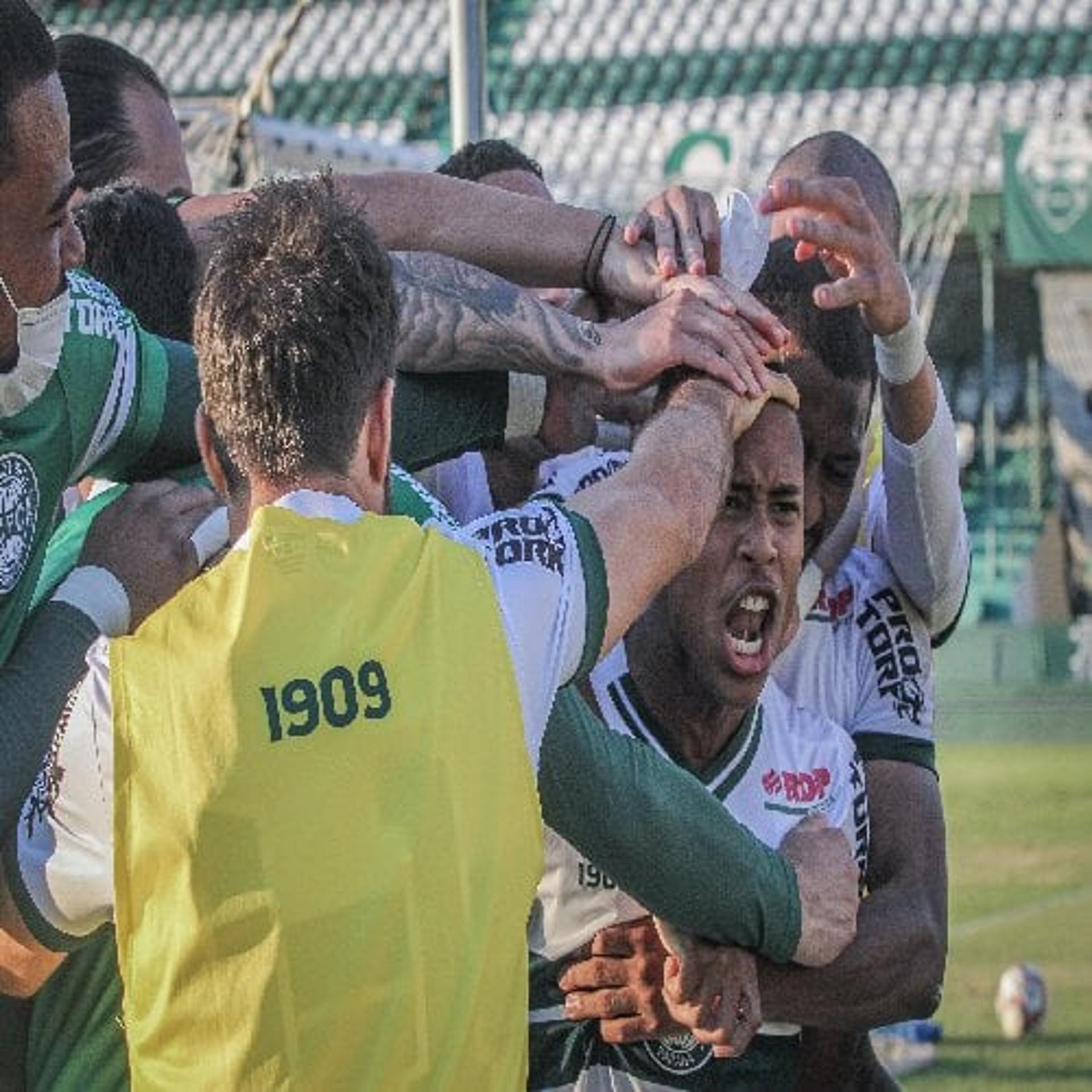 Coritiba vence Paratiba