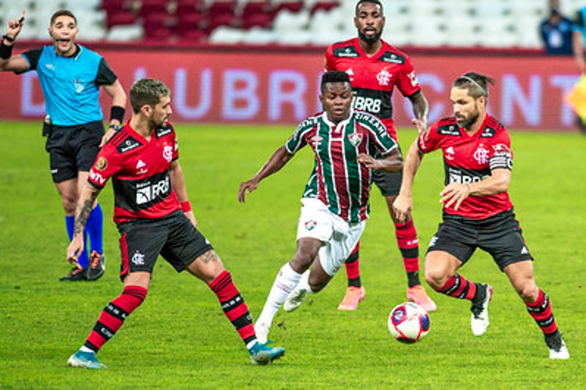 Diego, Arrascaeta, Gerson e Cazares - Fluminense x Flamengo