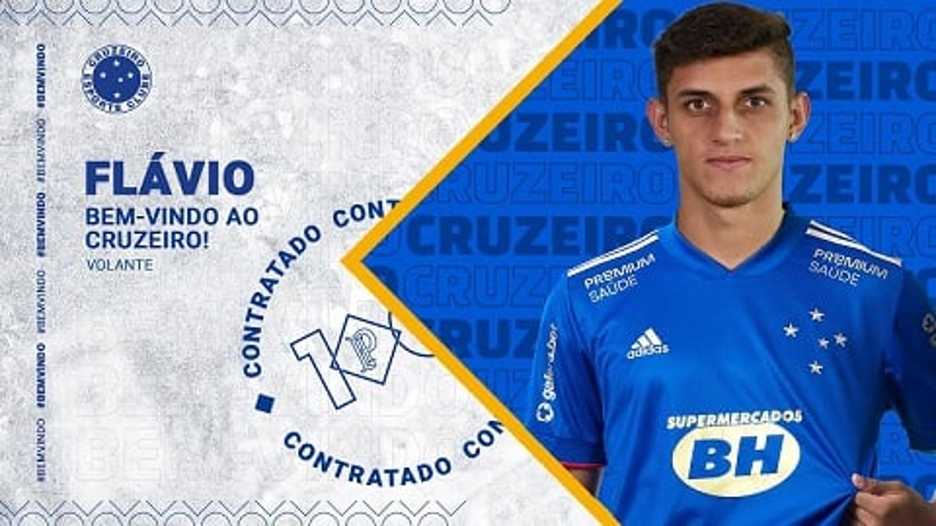 Flávio veio para a Raposa na negociação em que o lateral Alan Ruschel deixou o time azul