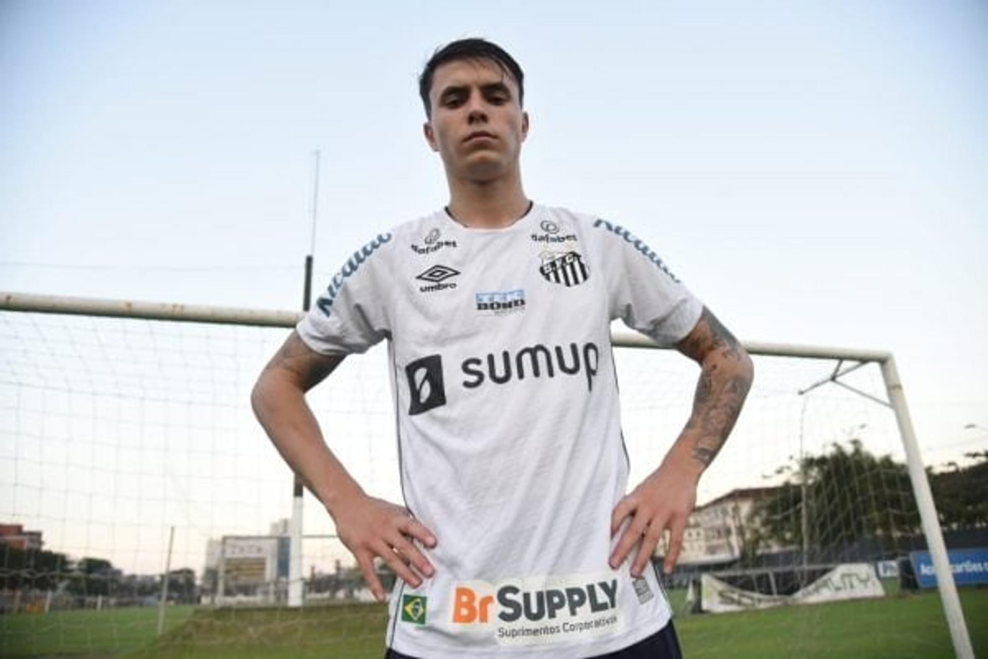 Vinícius Zanocelo, novo volante do Santos