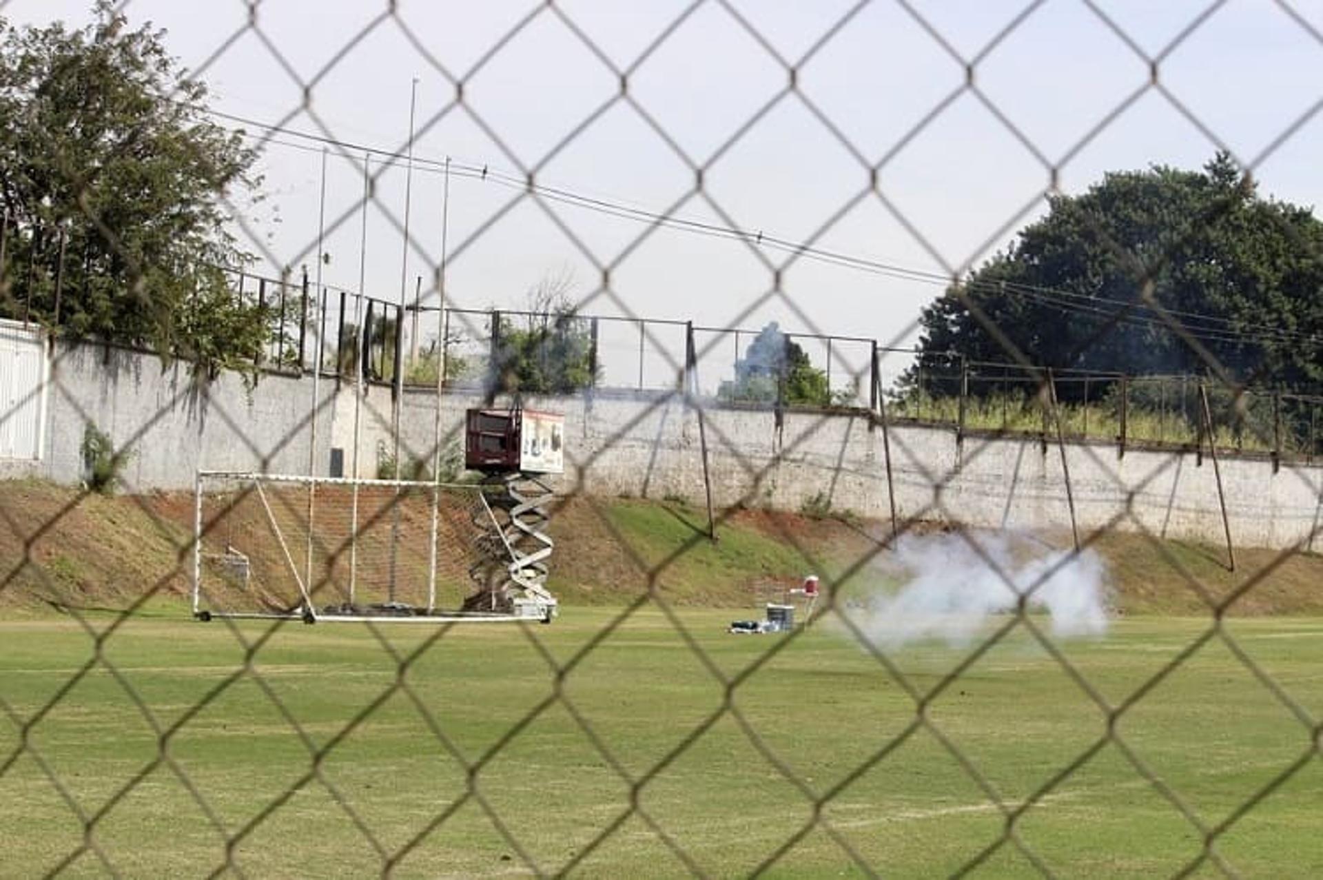 CT da Ponte Preta com rojão