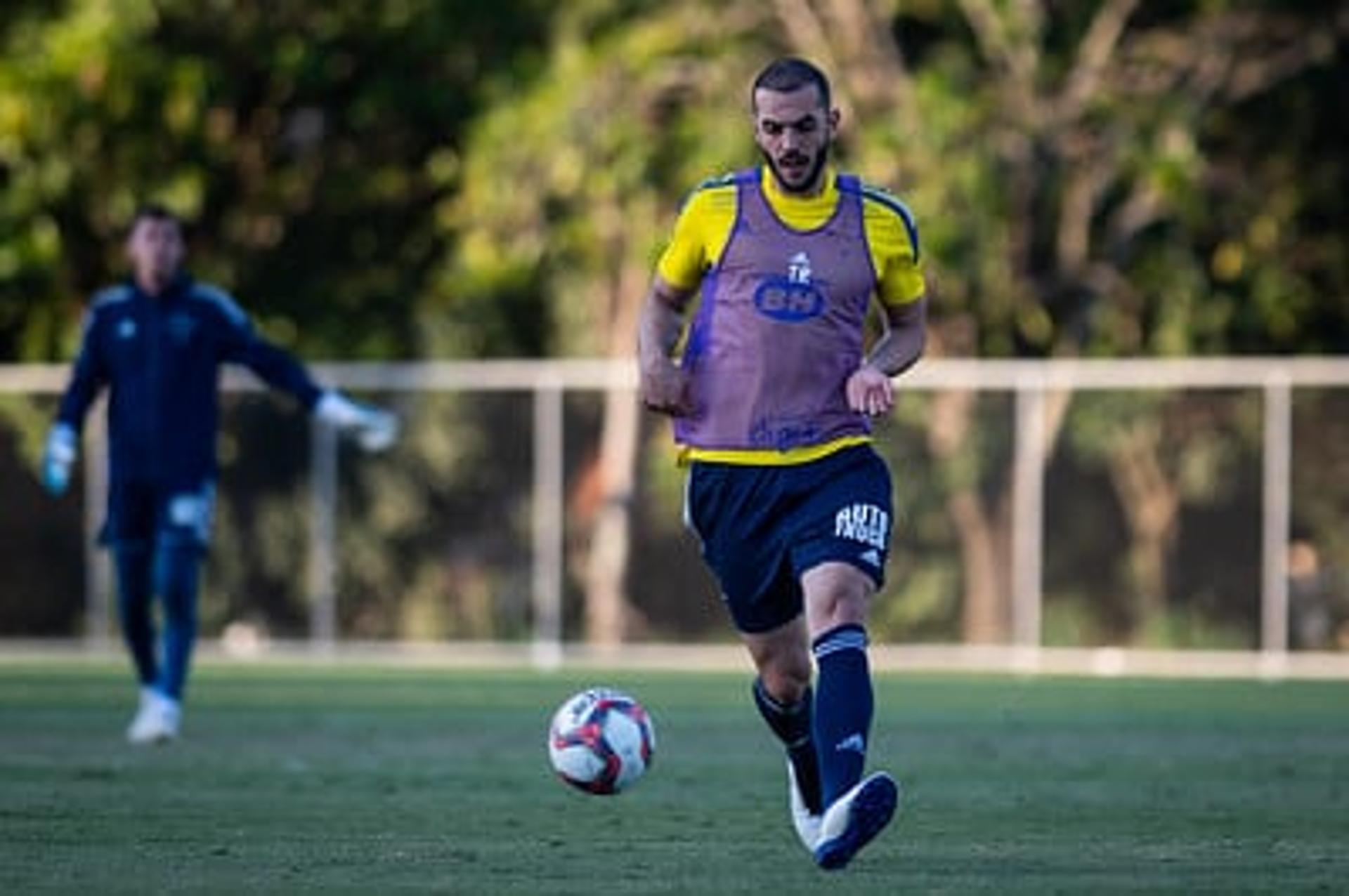 Rhodolfo estava sem clube e vai compor o elenco estrelado na Série B