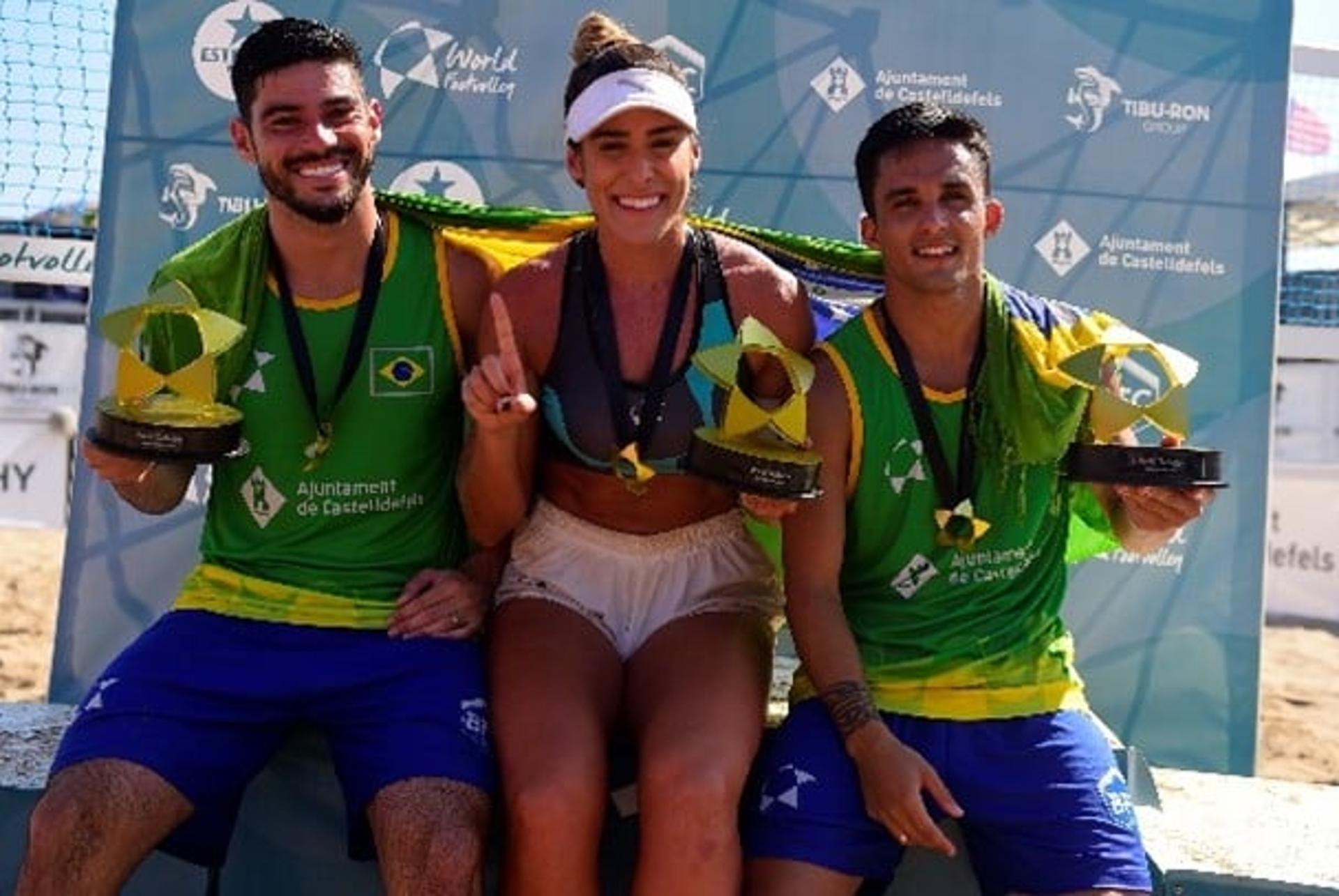 Atletas oficiais da organização World Footvolley (Foto: Divulgação)