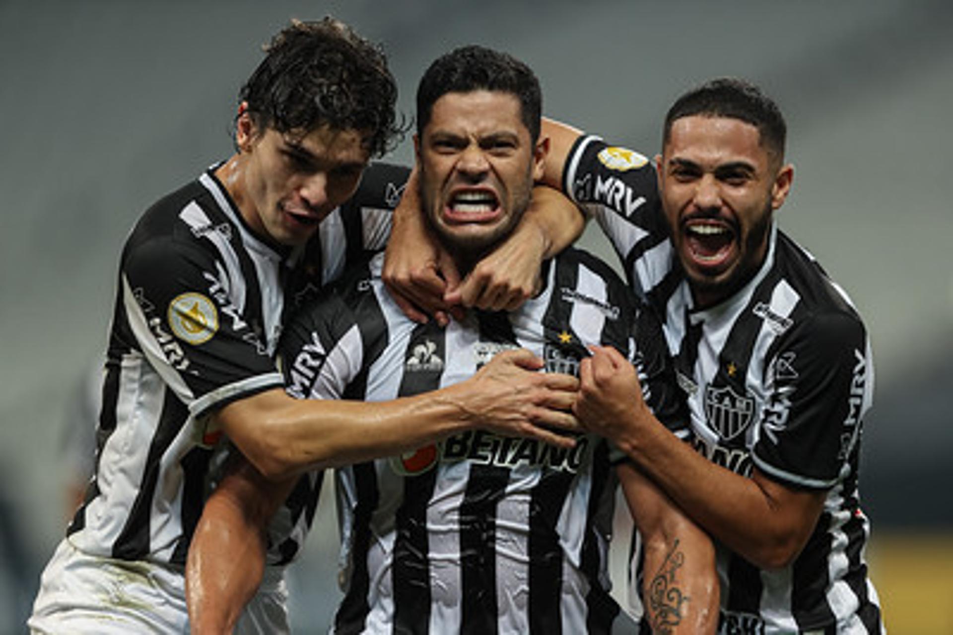 Hulk foi o nome do jogo com dois gols, que colocou o Galo na vice-liderança do Brasileirão