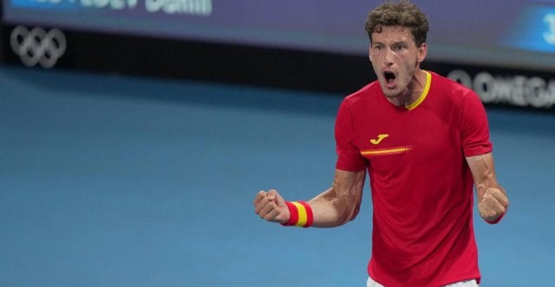 Pablo Carreño Busta vibra em vitória contra Novak Djokovic em Tóquio