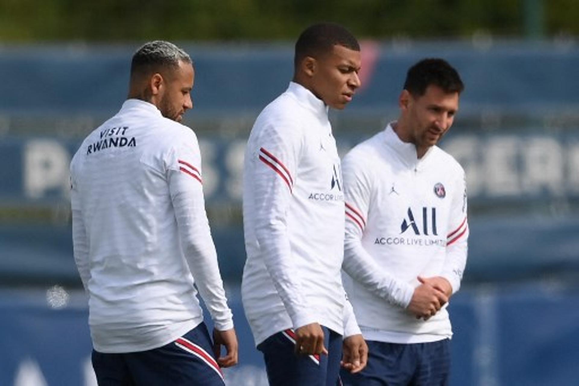 Neymar, Mbappé e Messi juntos no PSG