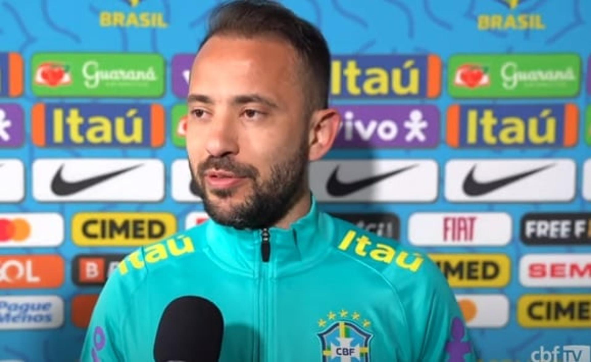 Everton Ribeiro - zona mista