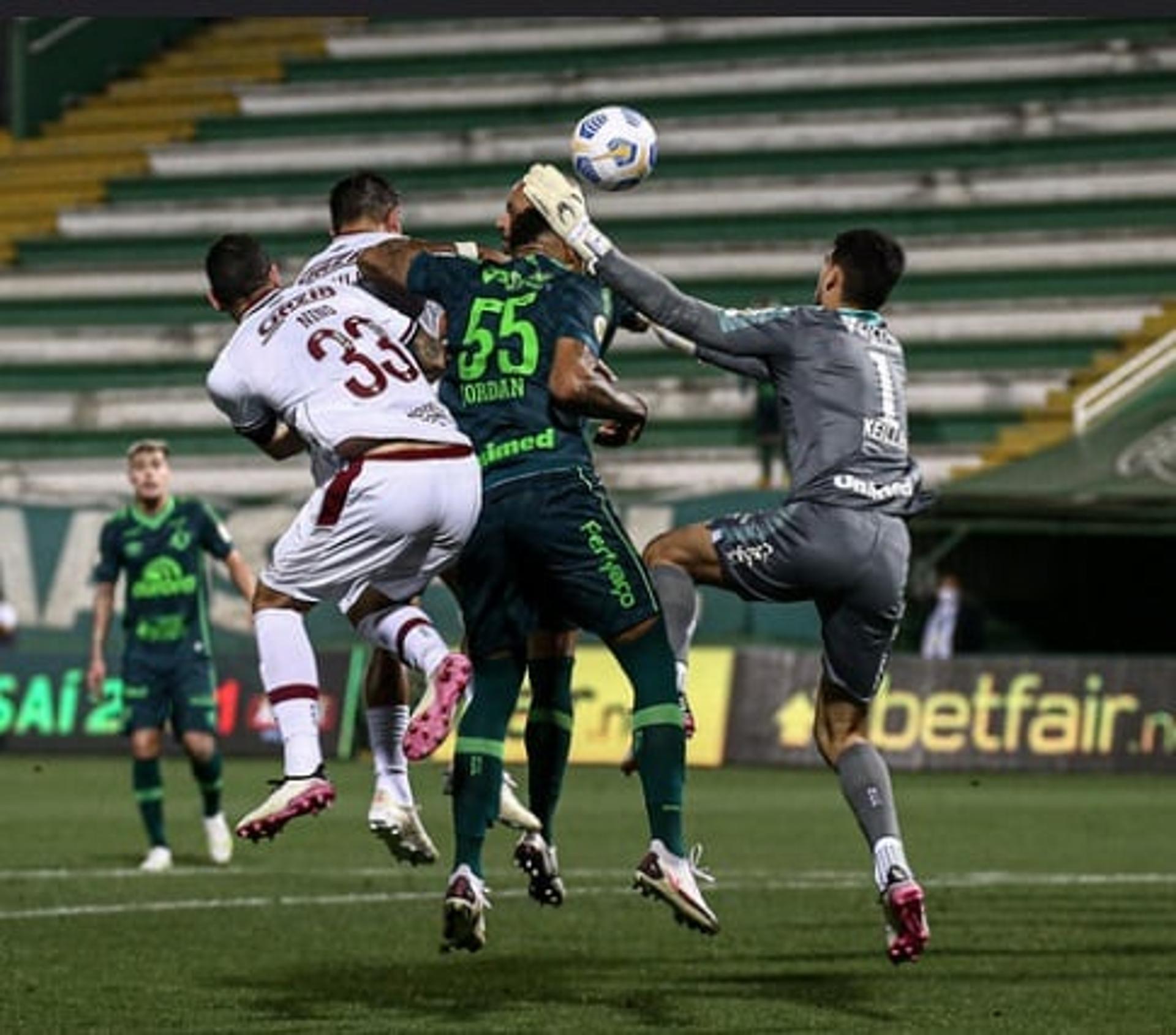 Chapecoense 1 x 2 Fluminense