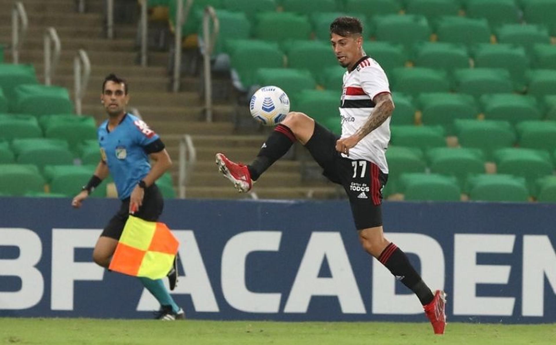 Rigoni entrou no segundo tempo da partida contra o Fluminense