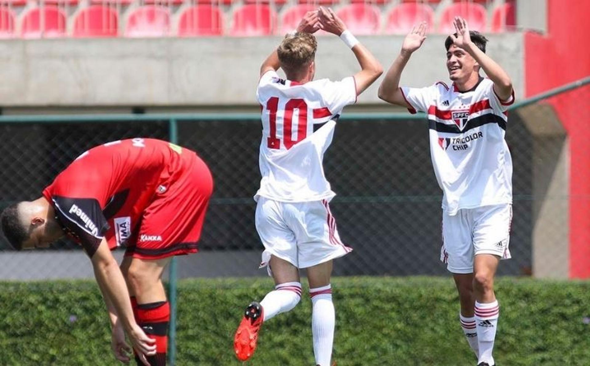 São Paulo goleou o Ituano no Sub-15 e no Sub-17