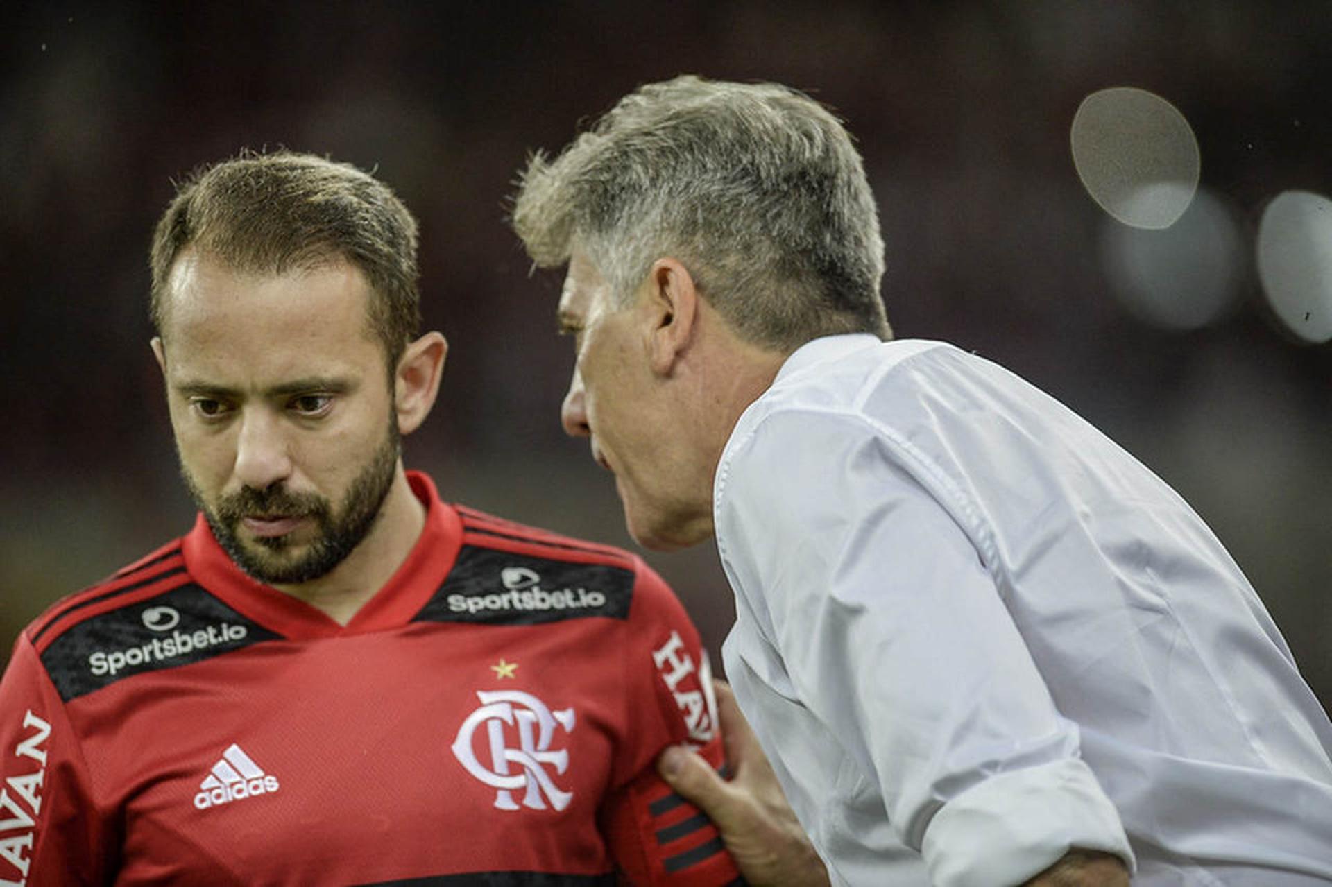 Everton Ribeiro e Renato Gaúcho