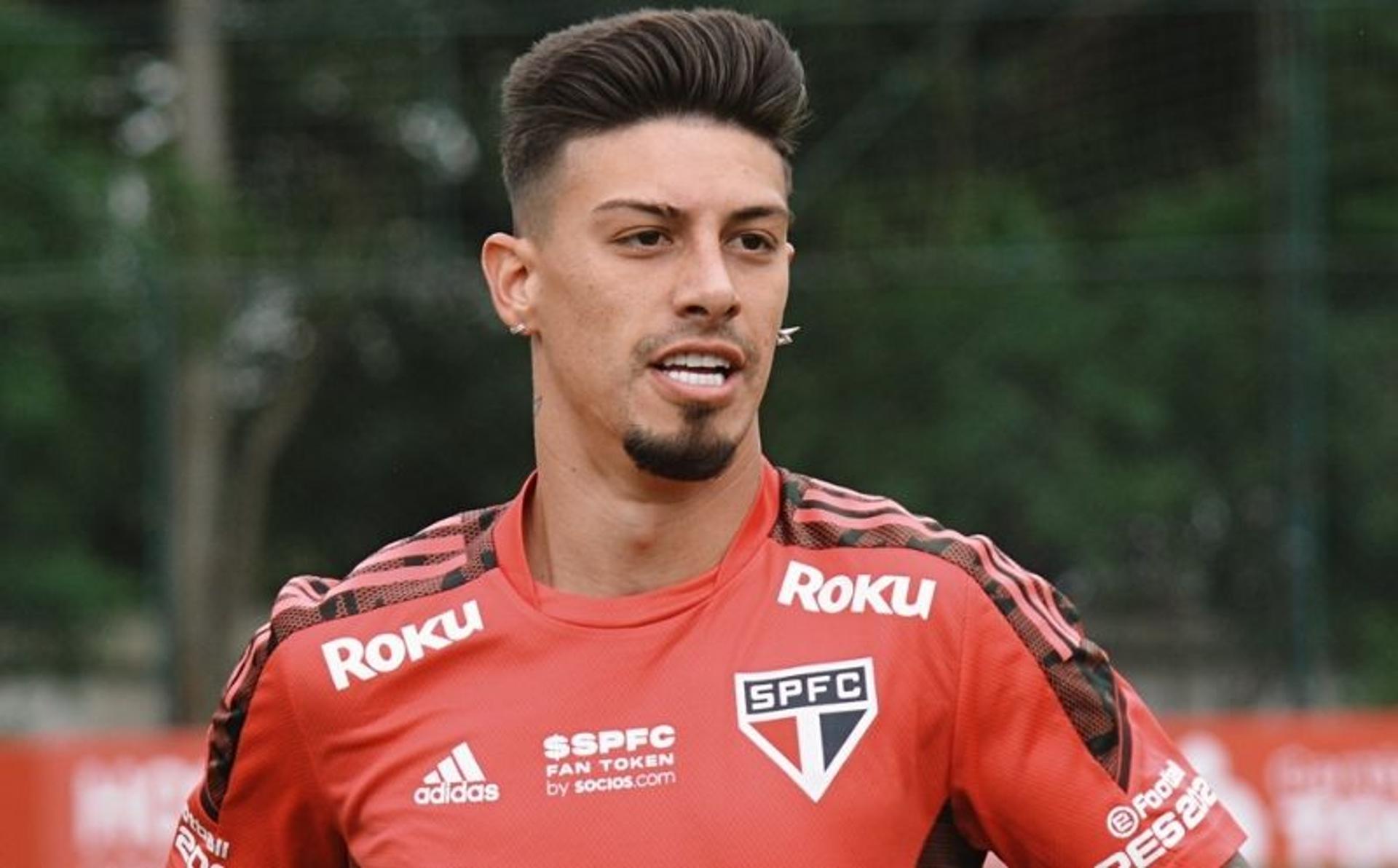 Rigoni durante treino do São Paulo