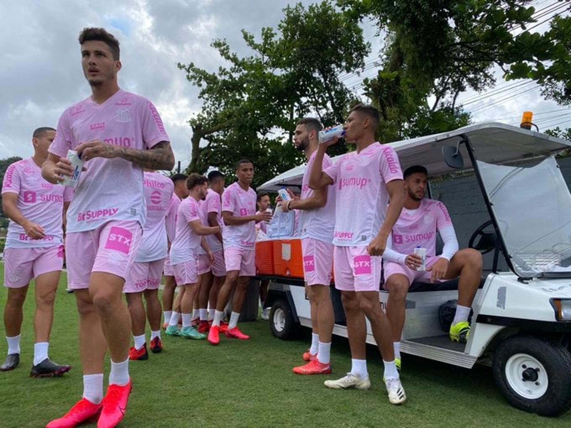 Santos - treino campanha Outubro Rosa