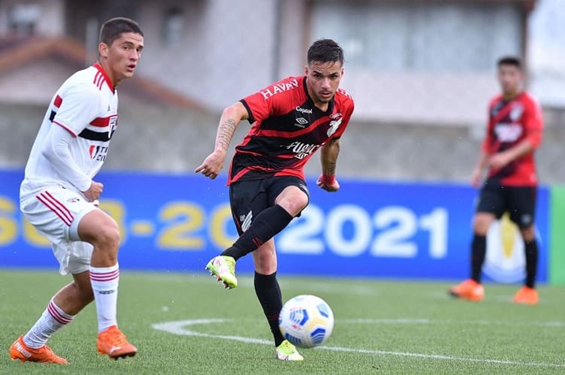 Athletico x São Paulo - João Pedro