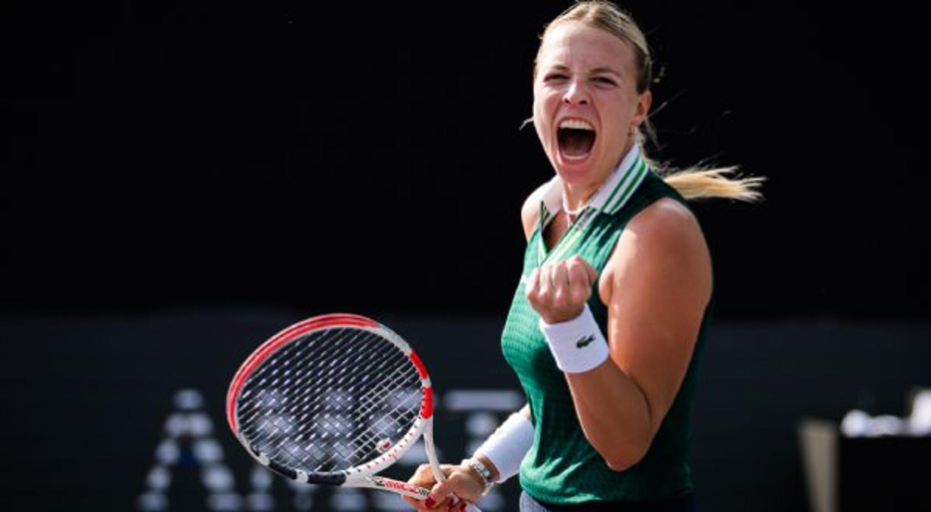 Anett Kontaveit vibra em vitória contra Karolina Pliskova