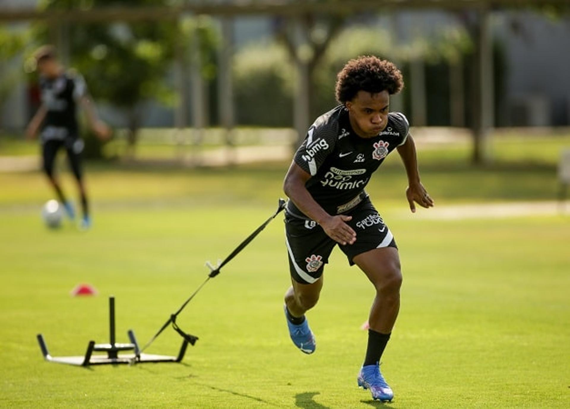 Willian - treino do Corinthians - 16-11