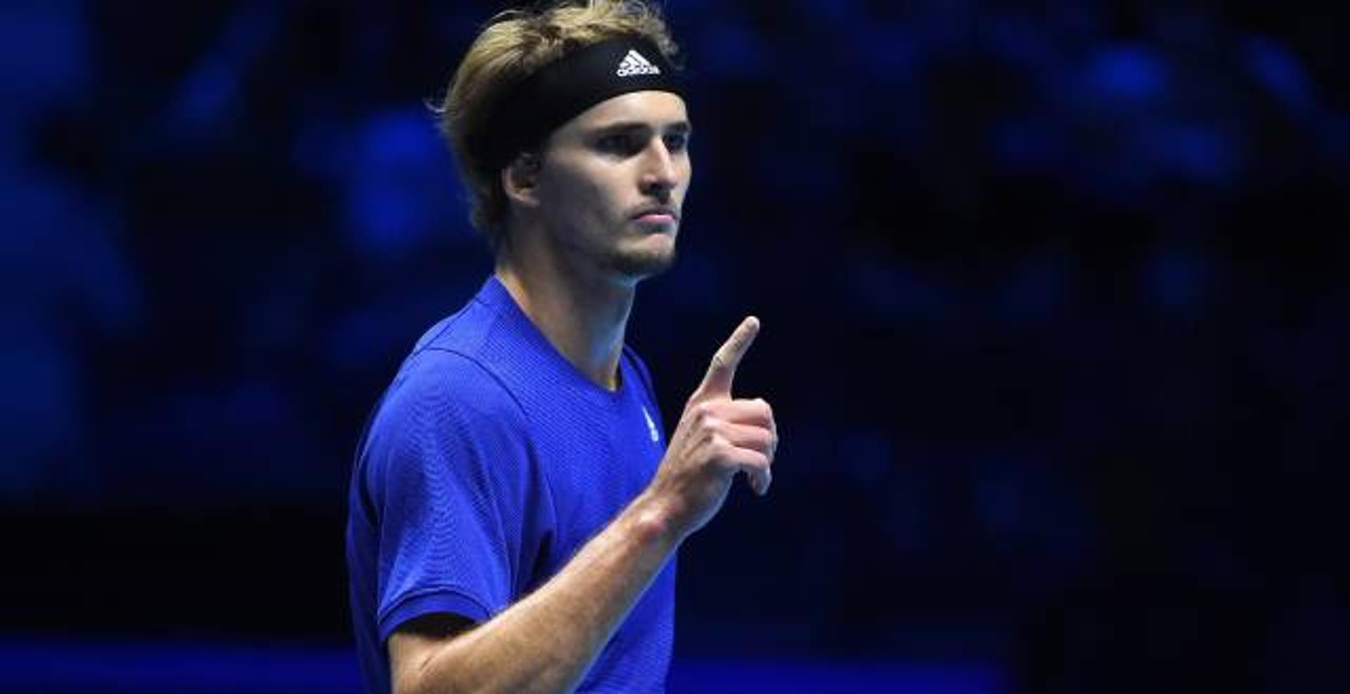 Alexander Zverev vibra em vitória sobre Hubert Hurkacz em Turim