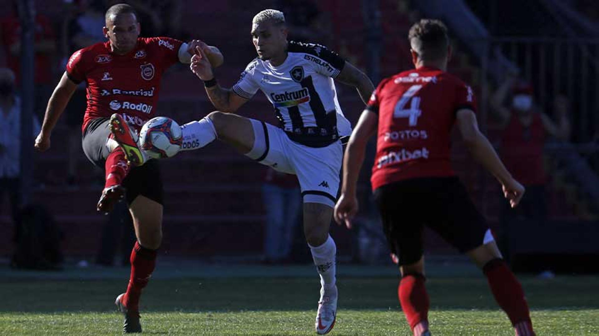 Brasil de Pelotas x Botafogo - Navarro