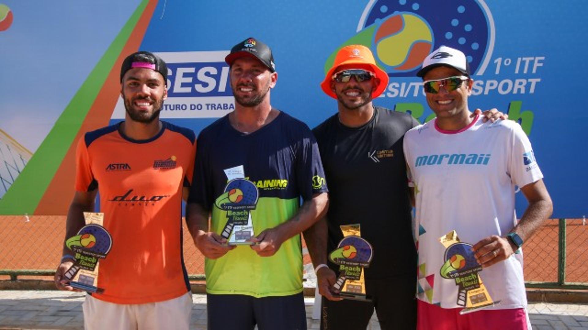 Vinicius Font (branco) e Airton Rodrigues (preto)